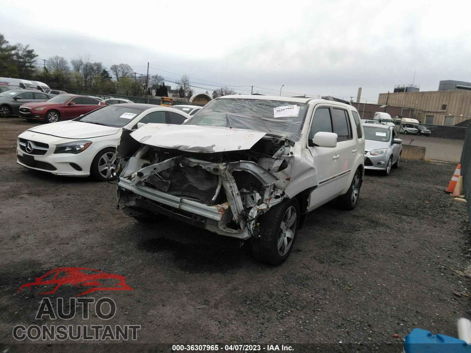 HONDA PILOT 2015 - 5FNYF4H92FB044183