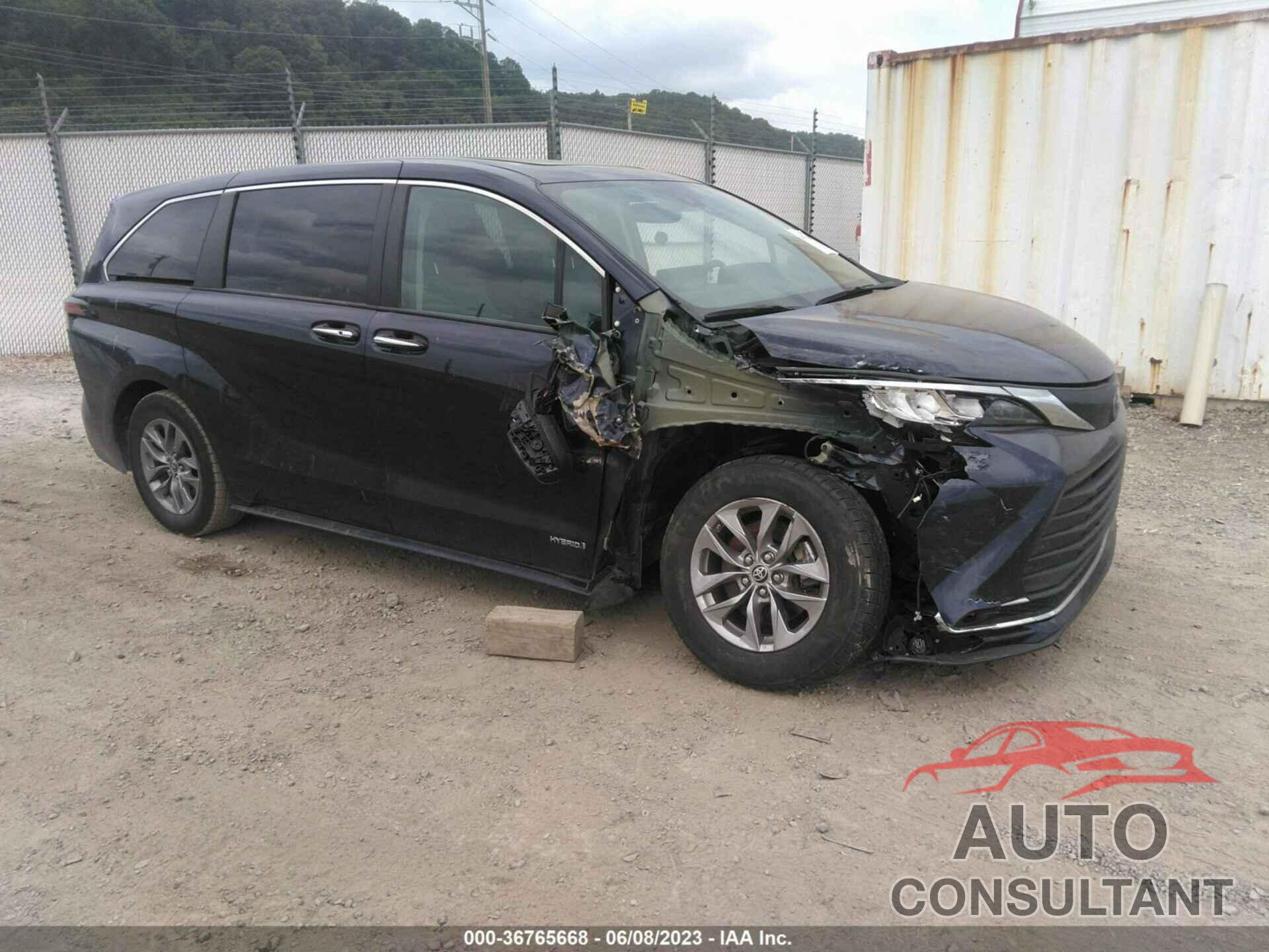 TOYOTA SIENNA 2021 - 5TDYRKEC1MS002897