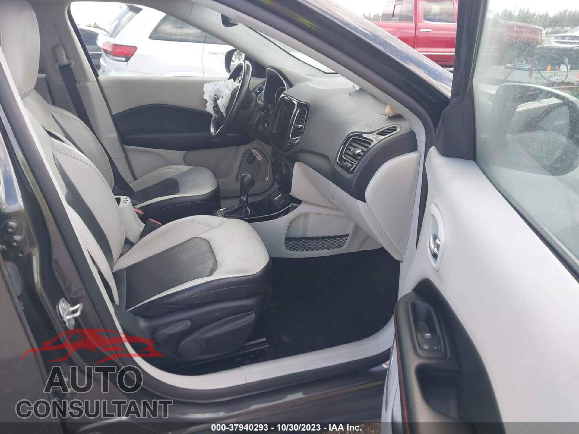 JEEP COMPASS 2020 - 3C4NJCCB0LT205679