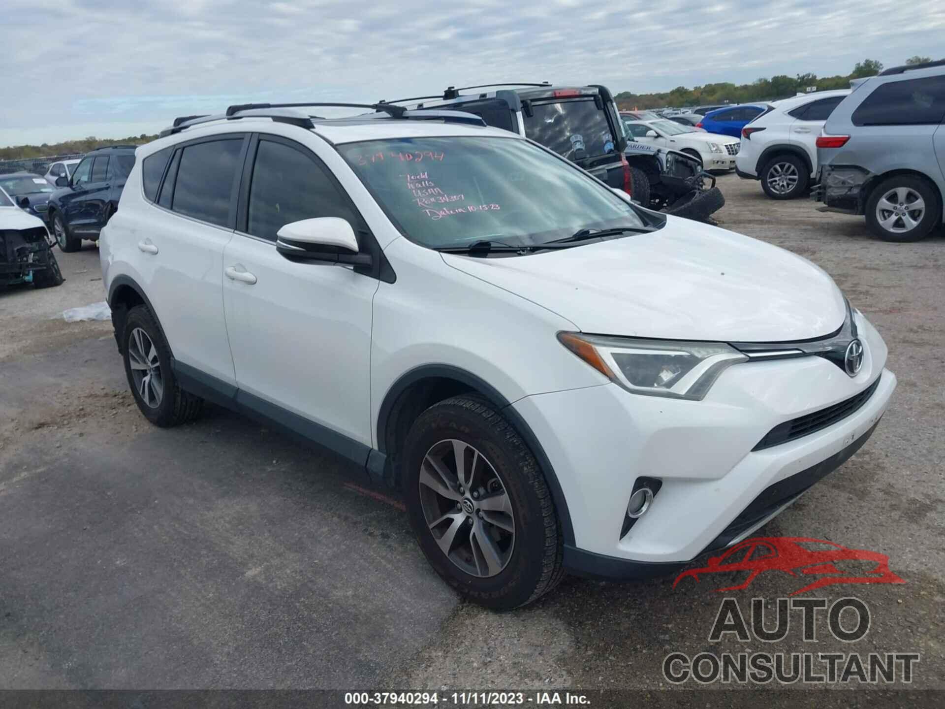 TOYOTA RAV4 2016 - JTMWFREV1GJ082312