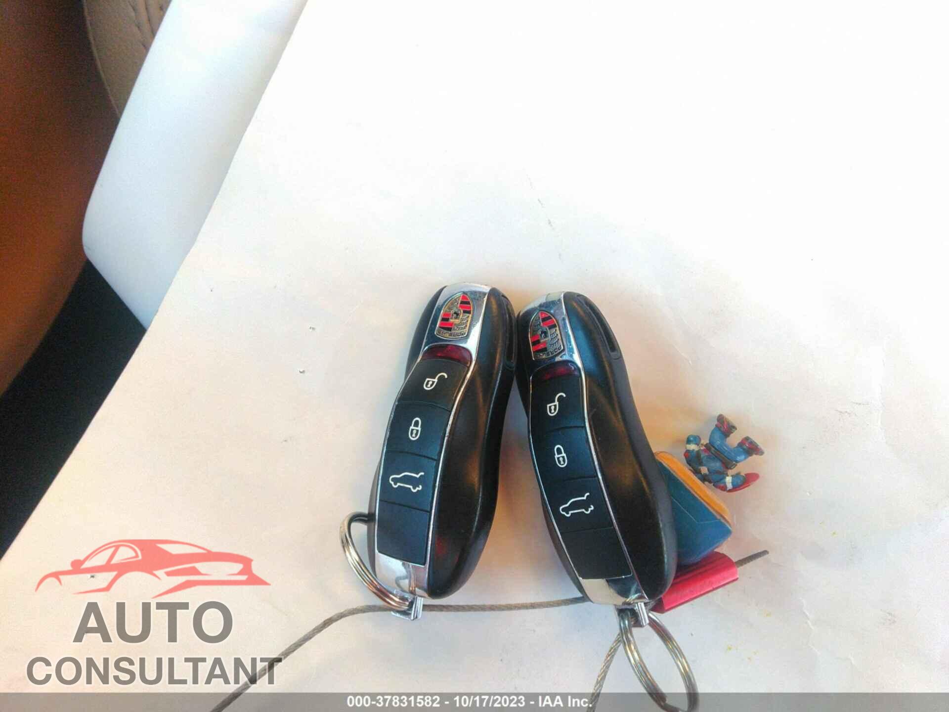 PORSCHE MACAN 2017 - WP1AA2A59HLB82667