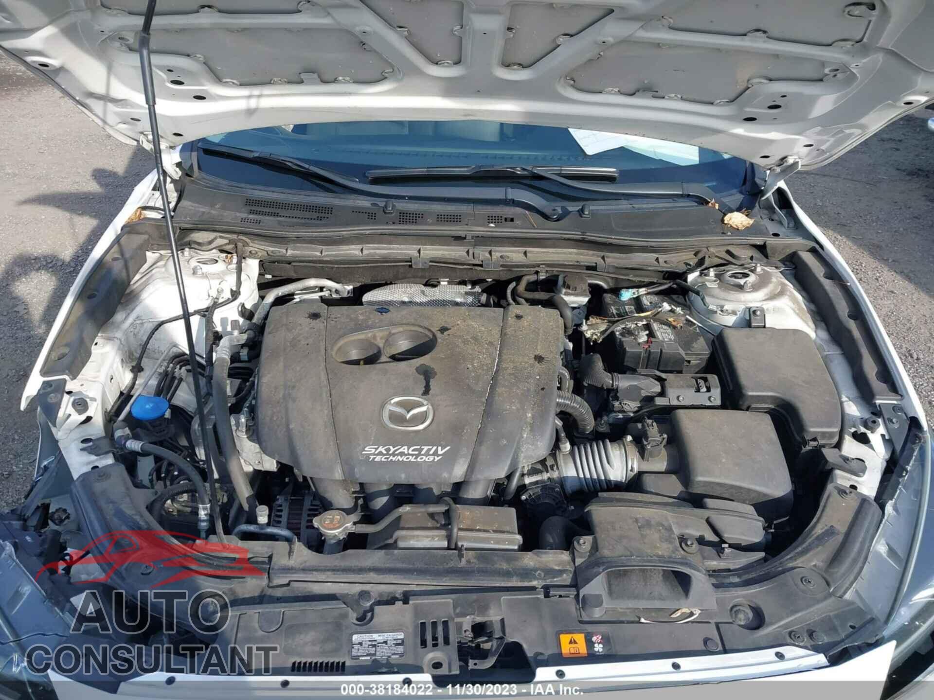 MAZDA 3 2018 - 3MZBN1U72JM230738
