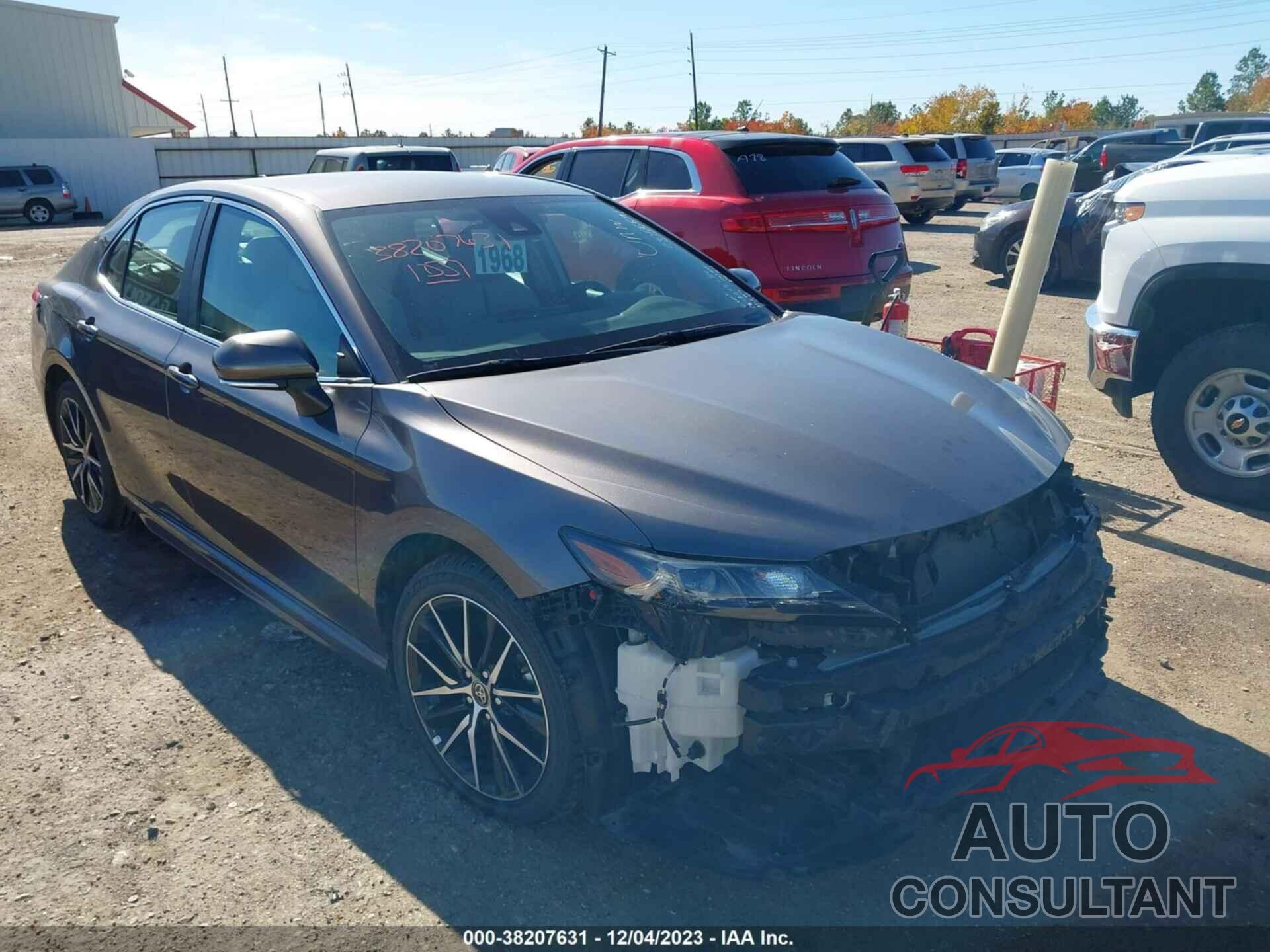 TOYOTA CAMRY 2022 - 4T1G11AKXNU670295