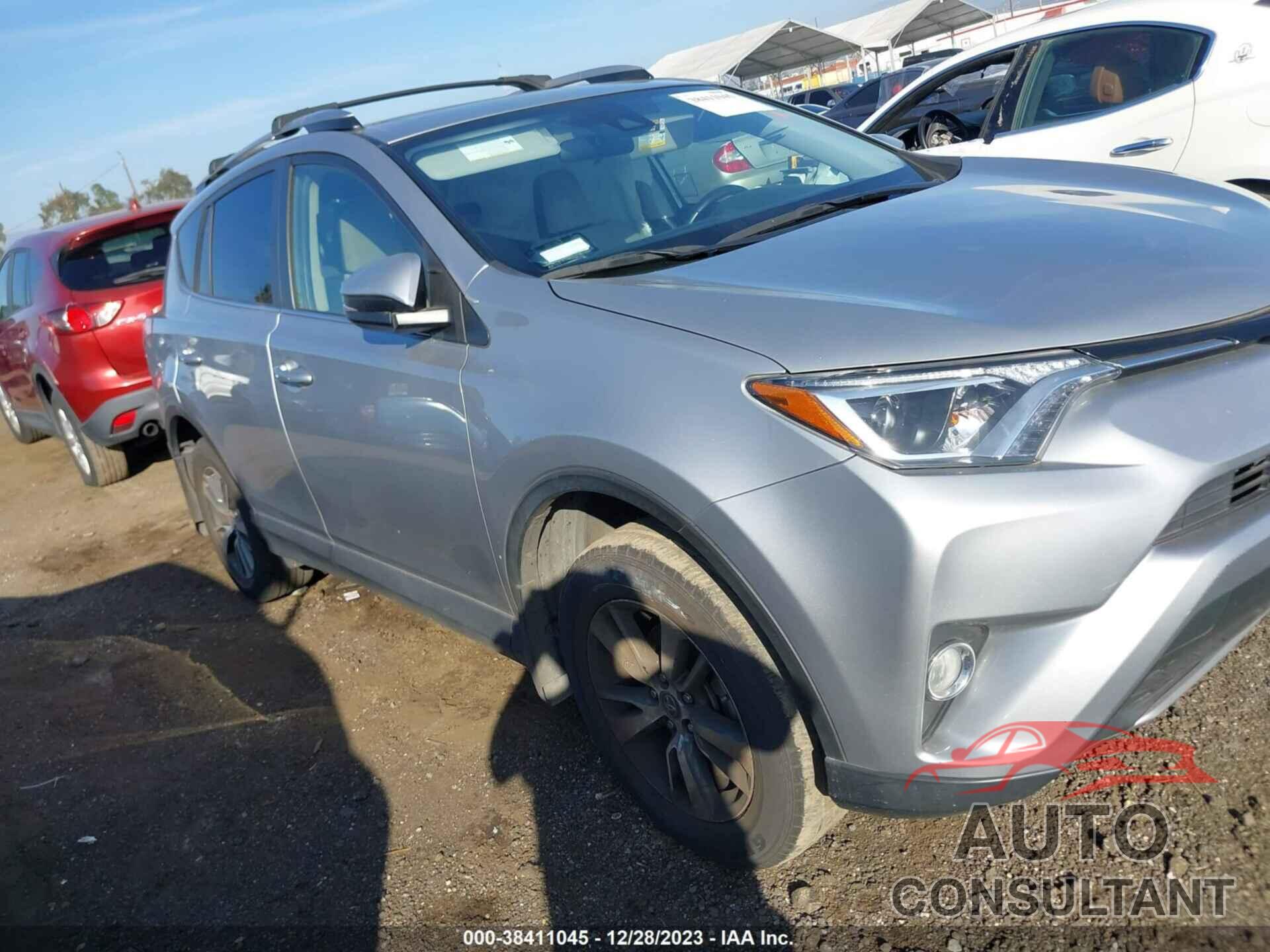TOYOTA RAV4 2018 - JTMWFREV9JJ167549