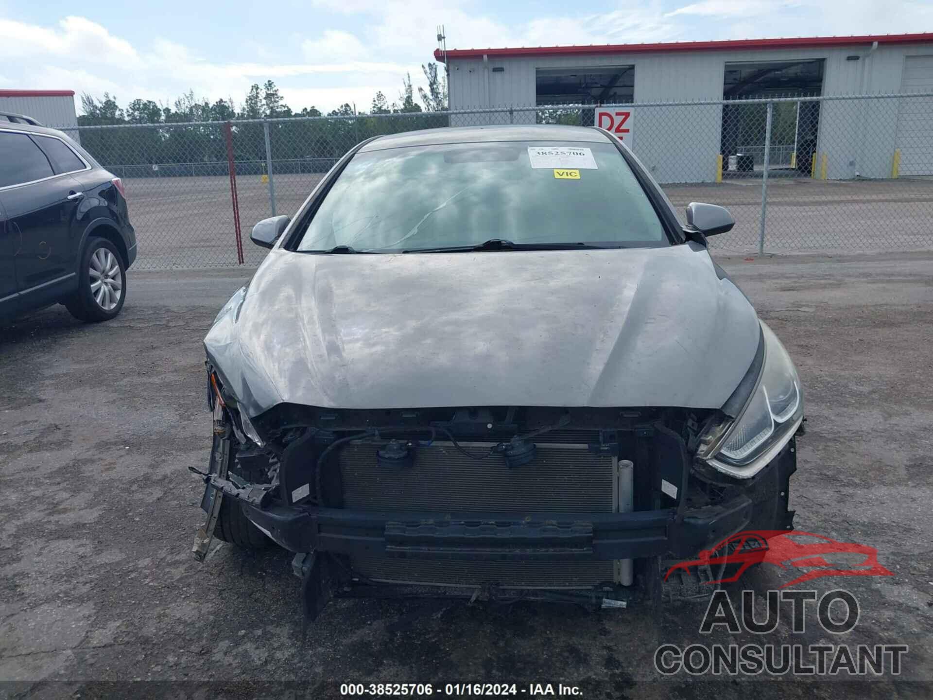 HYUNDAI SONATA 2018 - 5NPE24AF3JH620467