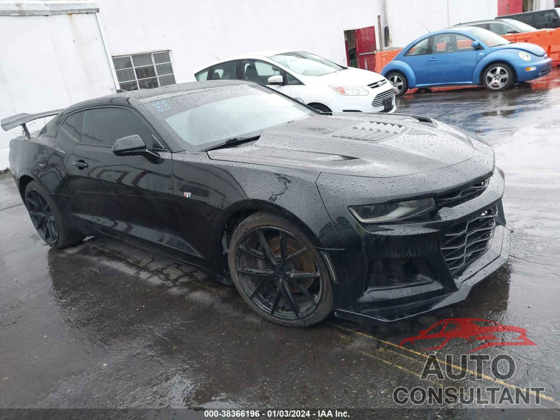 CHEVROLET CAMARO 2018 - 1G1FF1R71J0170876