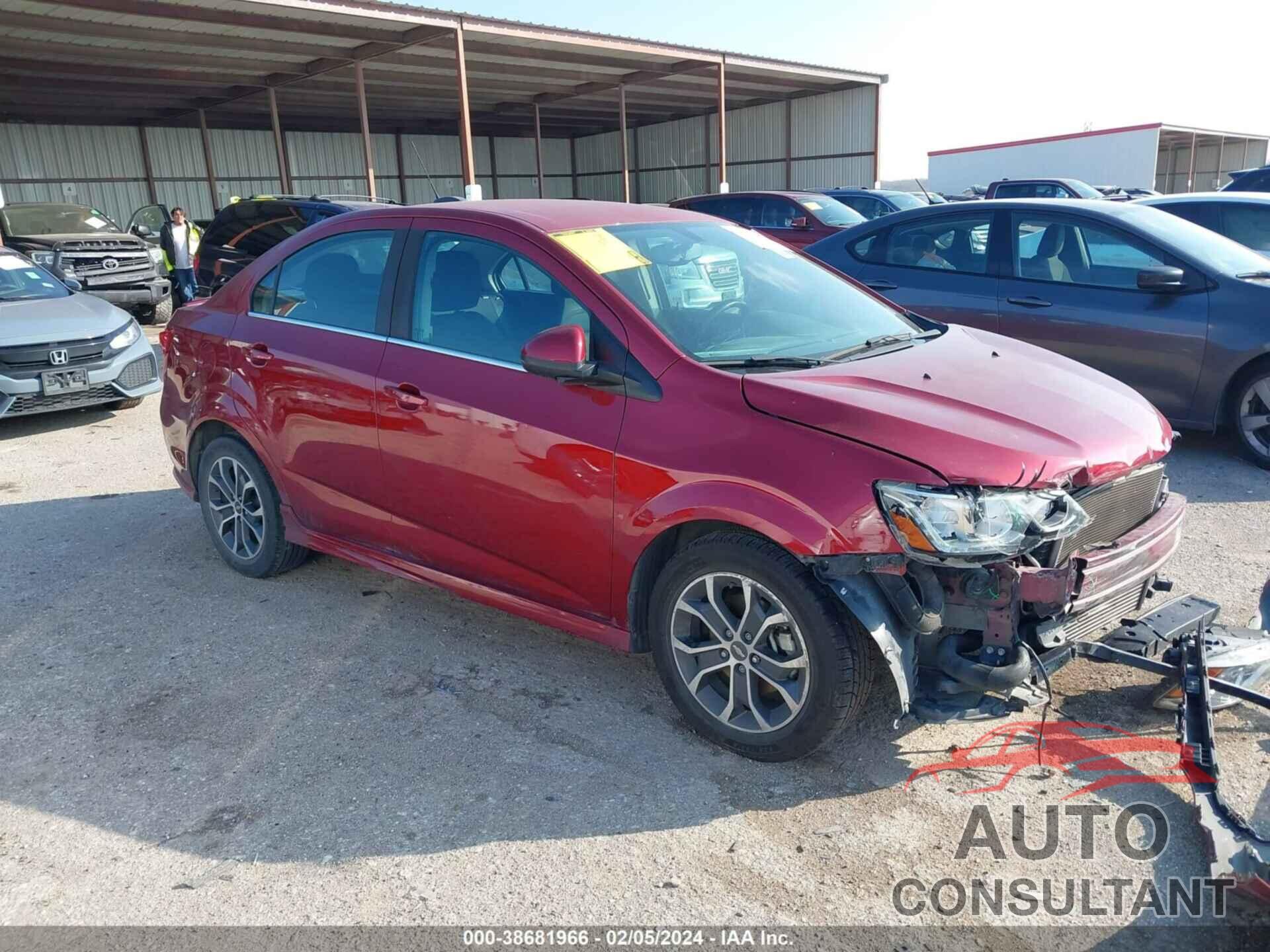 CHEVROLET SONIC 2017 - 1G1JD5SB5H4109412