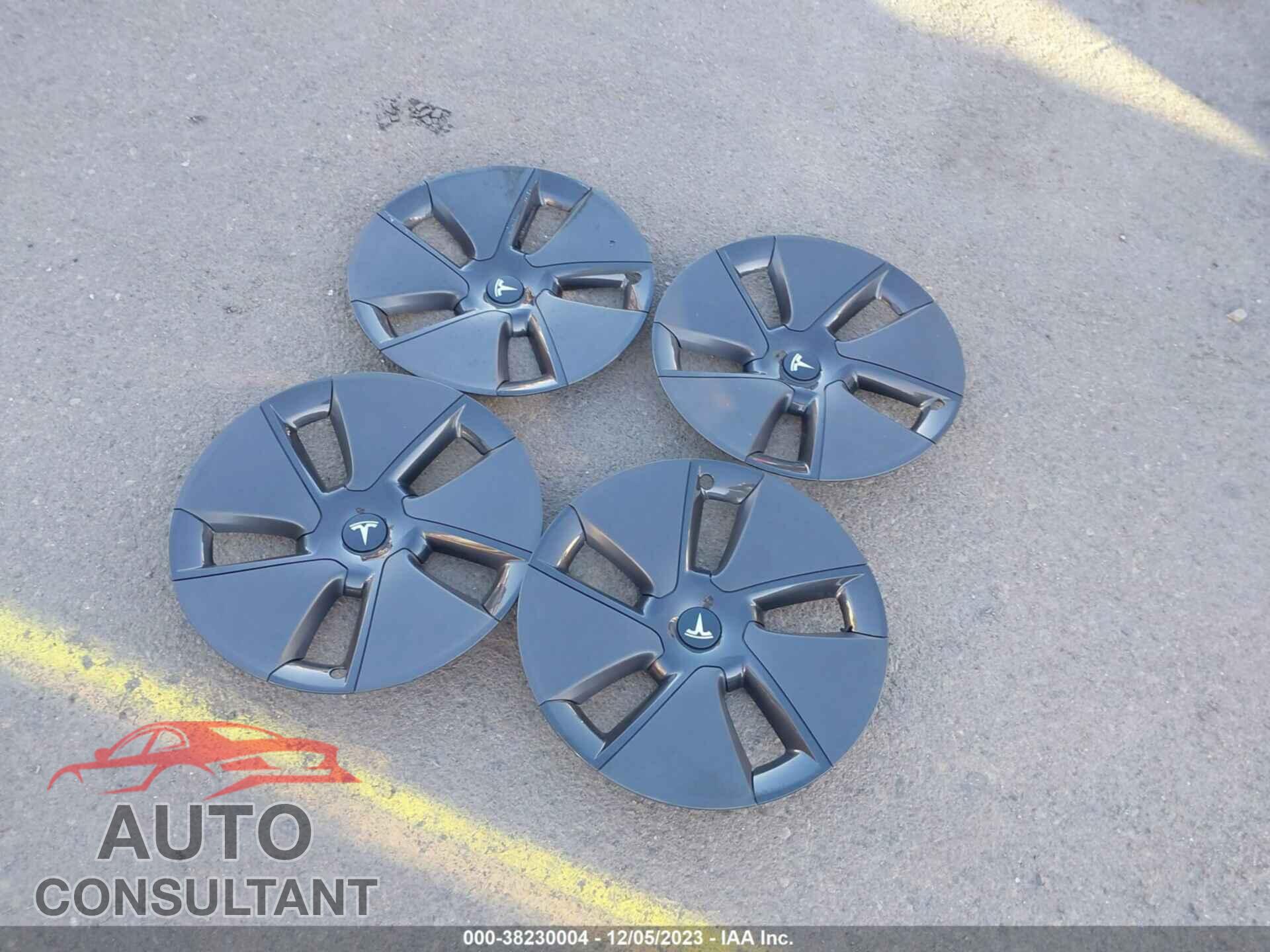 TESLA MODEL 3 2023 - 5YJ3E1EA6PF606081
