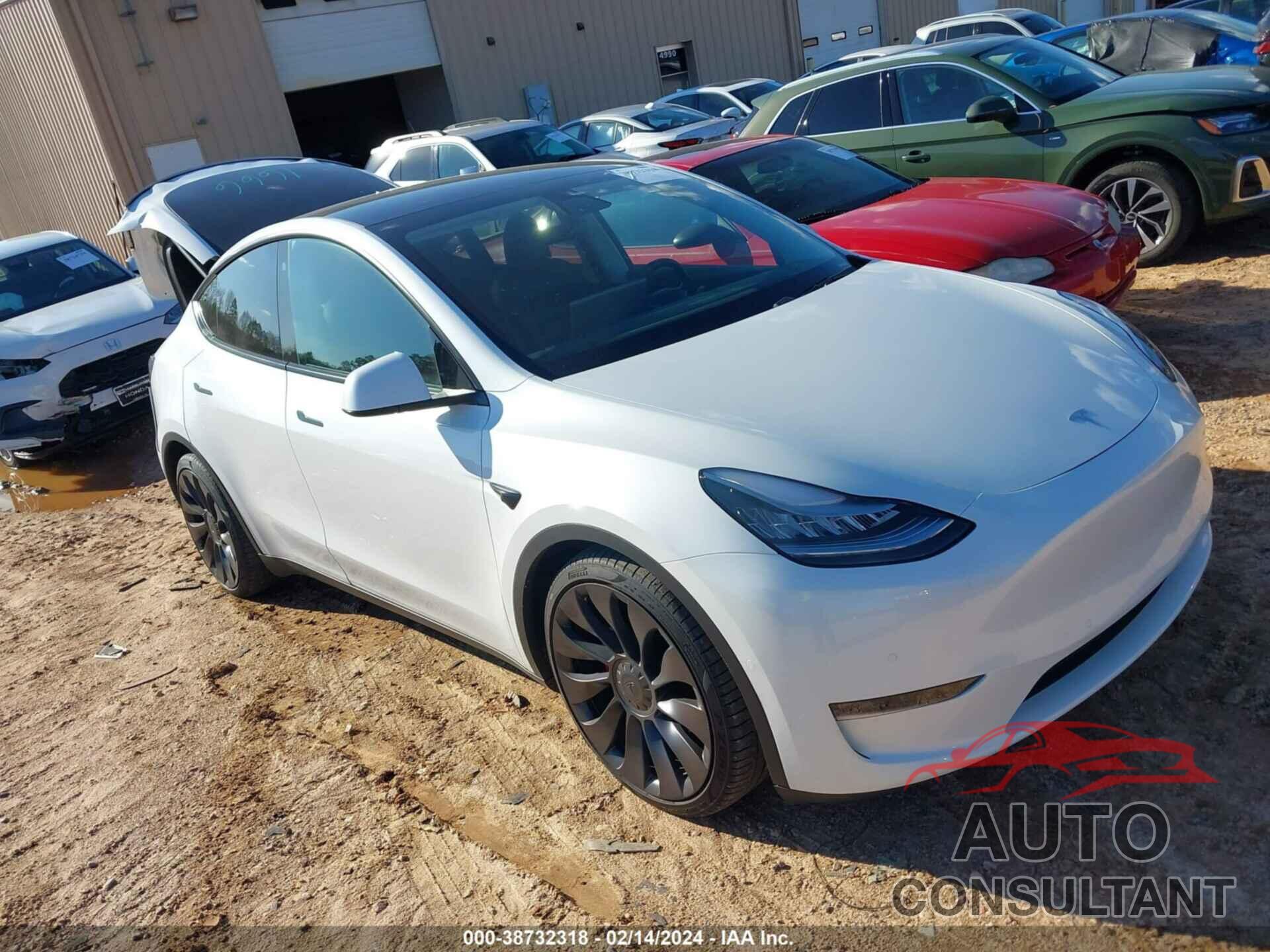 TESLA MODEL Y 2020 - 5YJYGDEF0LF037512