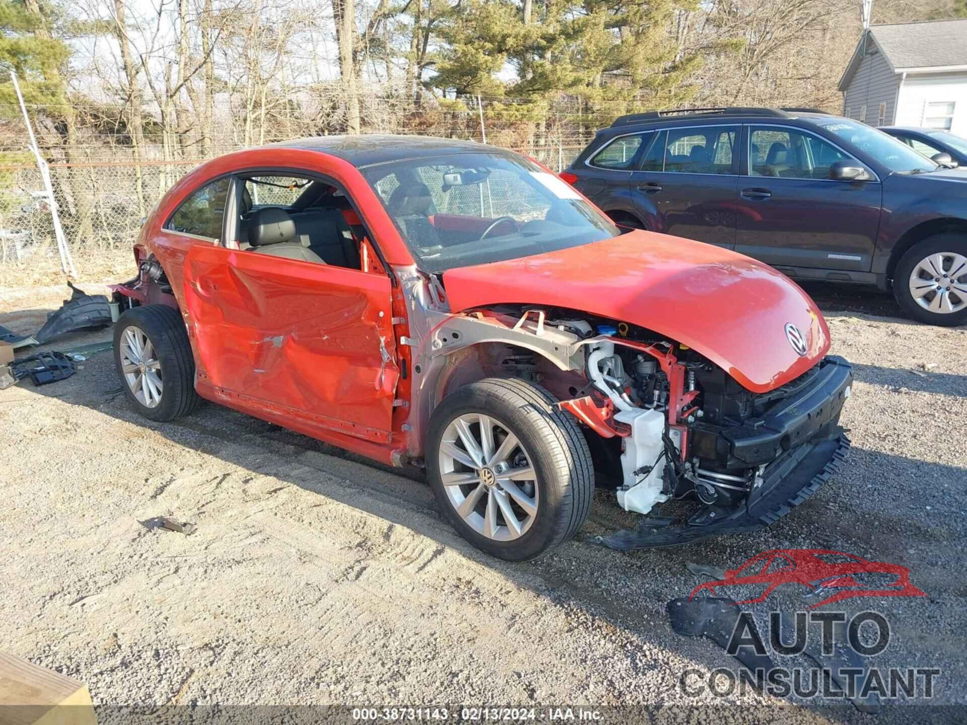 VOLKSWAGEN BEETLE 2019 - 3VWJD7AT8KM720282