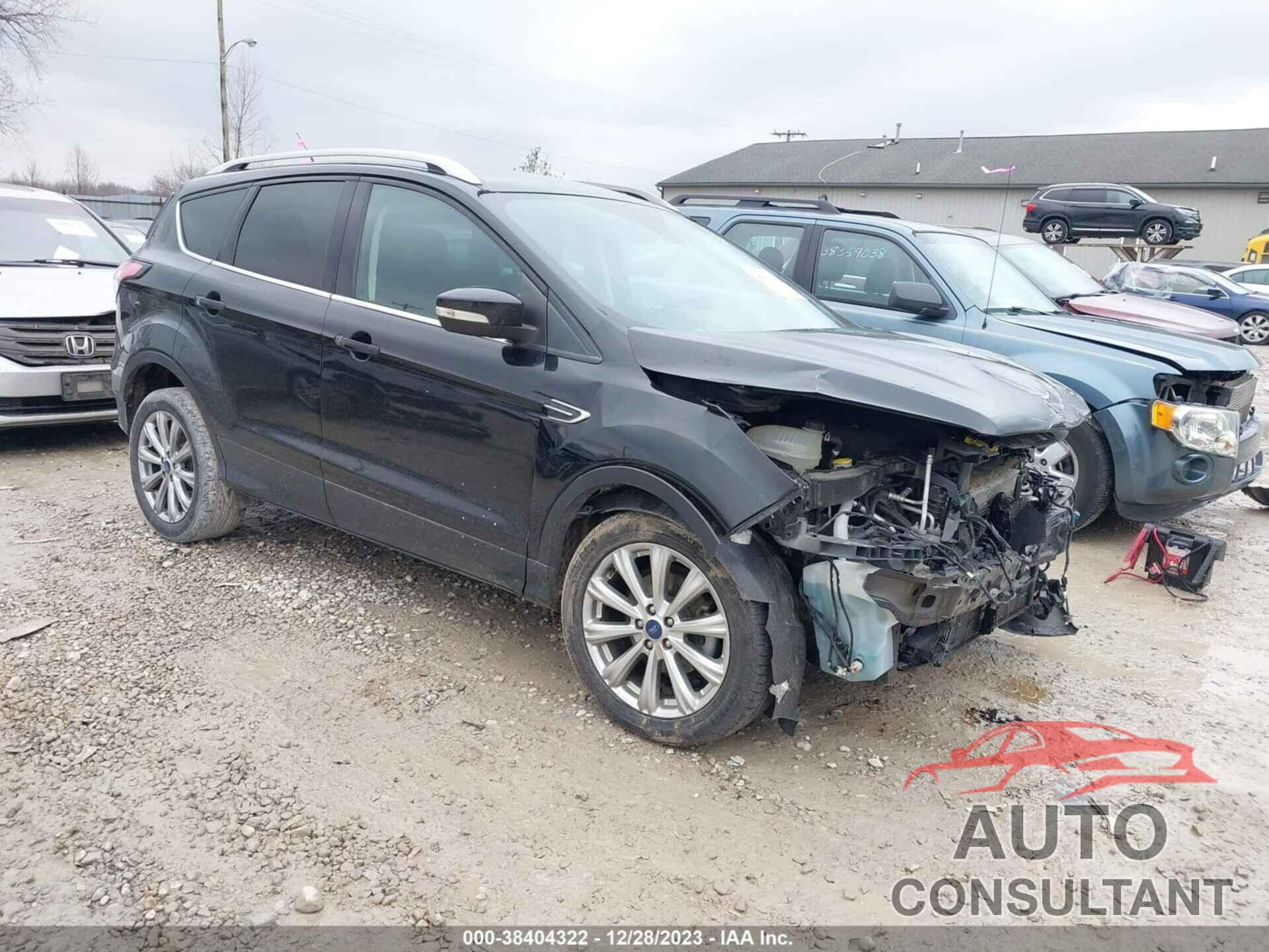 FORD ESCAPE 2017 - 1FMCU0JD5HUF05325