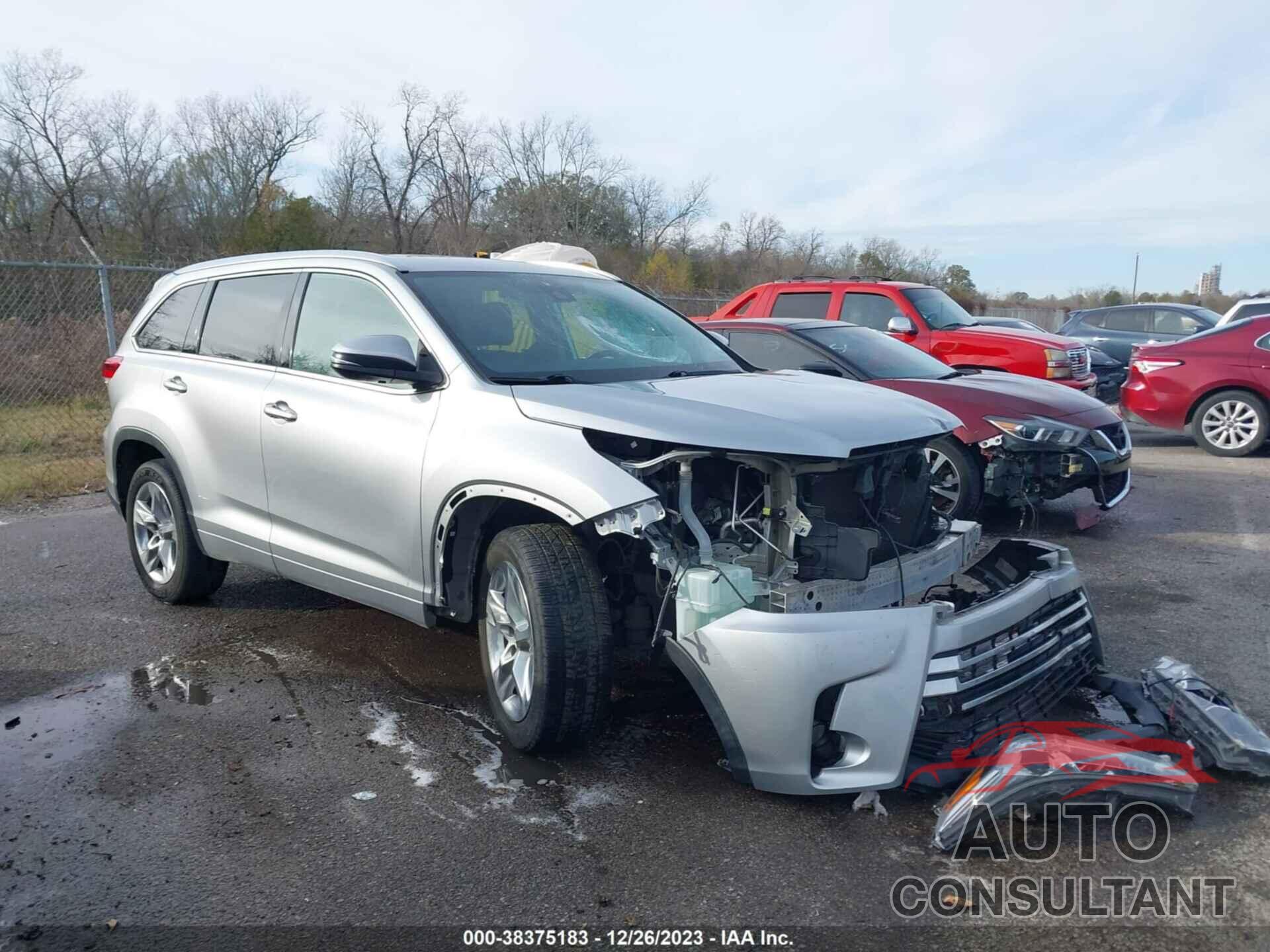 TOYOTA HIGHLANDER 2018 - 5TDYZRFH1JS241901