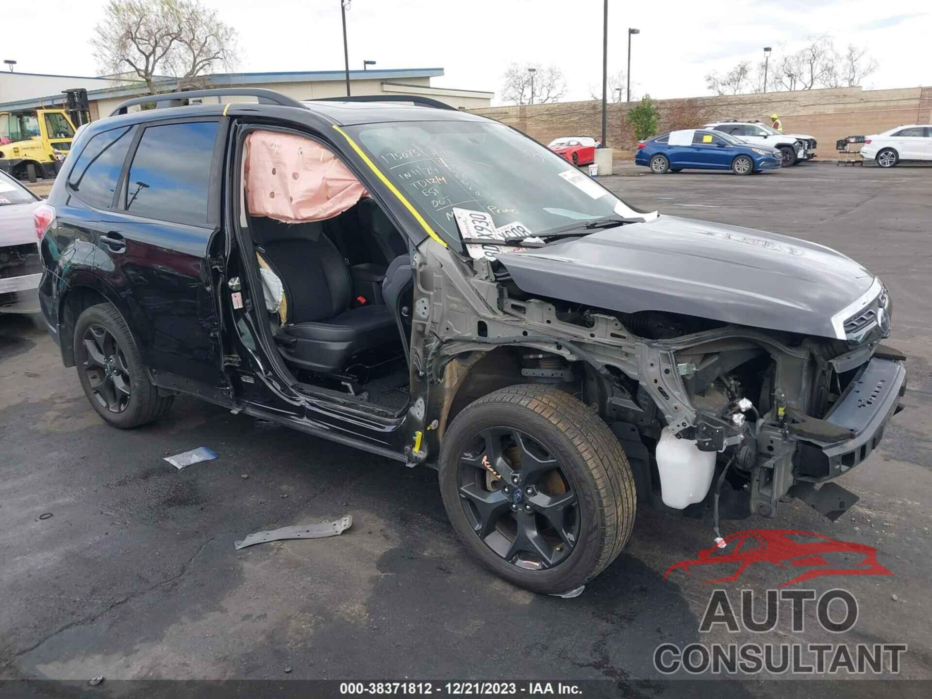 SUBARU FORESTER 2018 - JF2SJAGC8JH556220