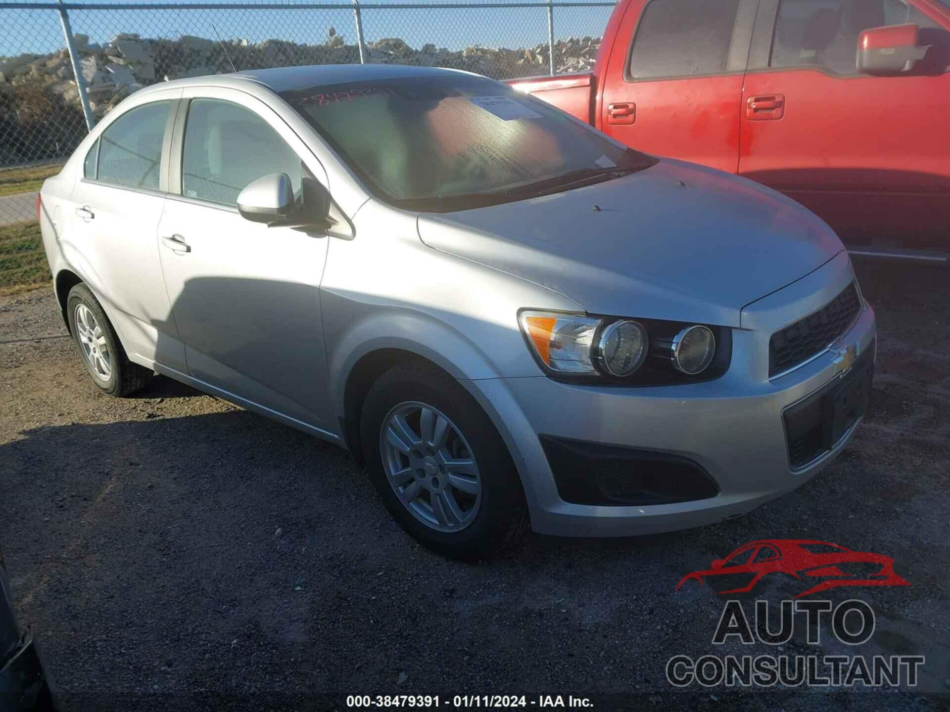 CHEVROLET SONIC 2016 - 1G1JC5SB0G4181068