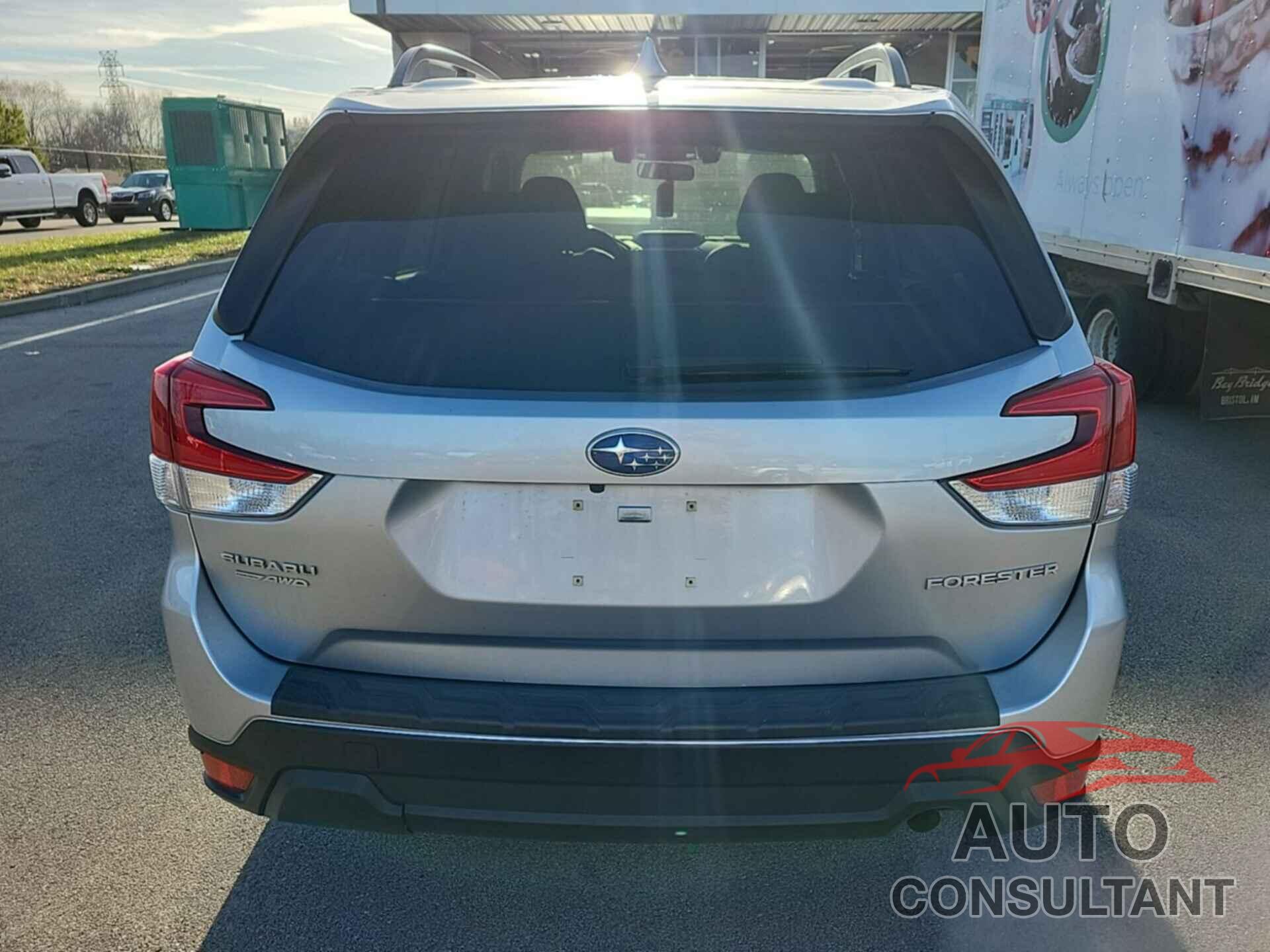 SUBARU FORESTER 2019 - JF2SKAGC4KH560019