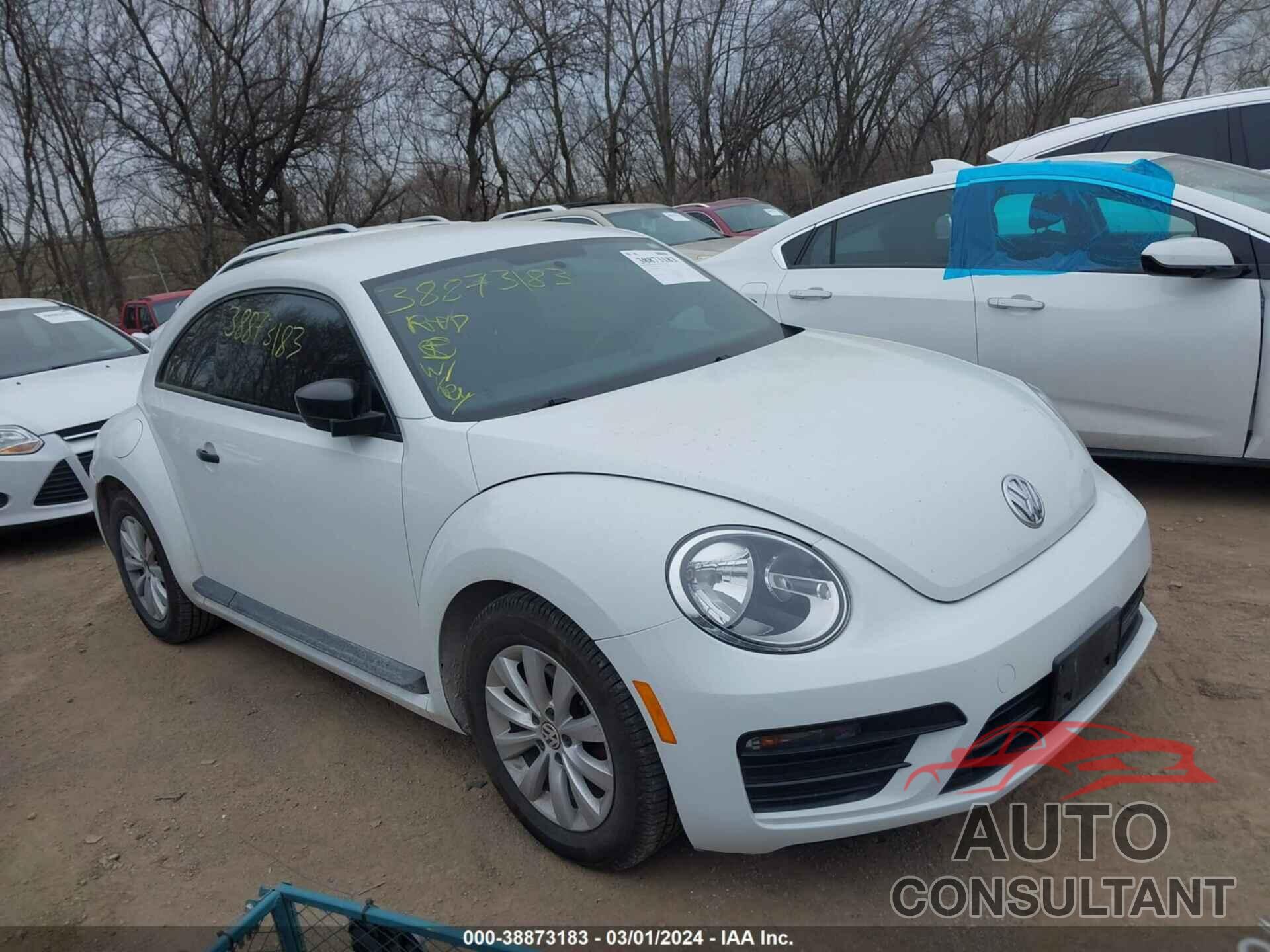 VOLKSWAGEN BEETLE 2017 - 3VWF17AT8HM627317