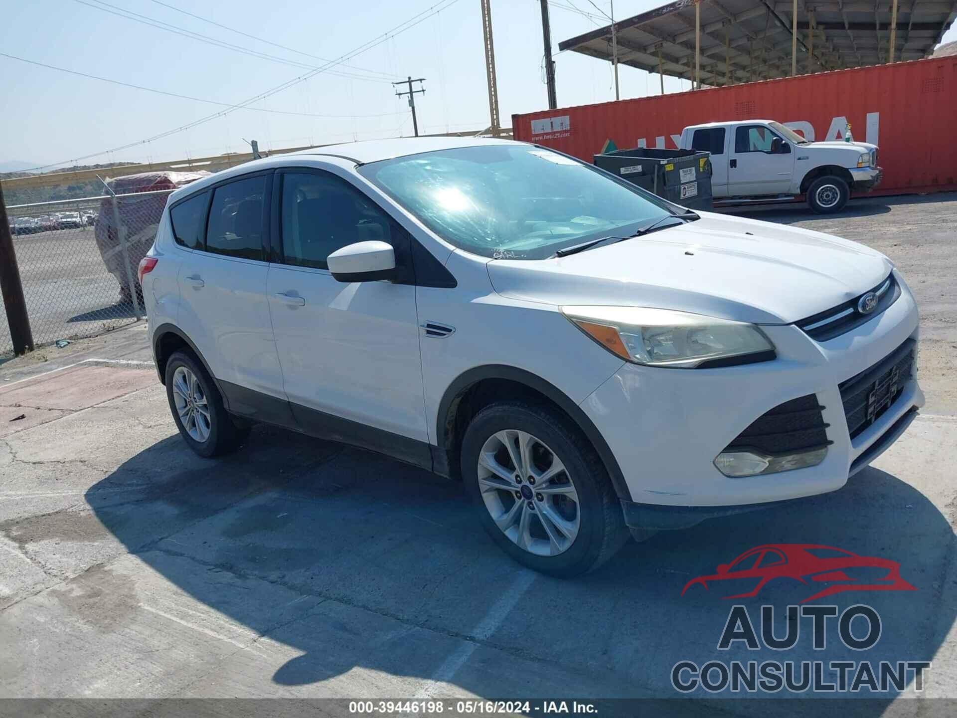 FORD ESCAPE 2016 - 1FMCU0GX1GUC46140