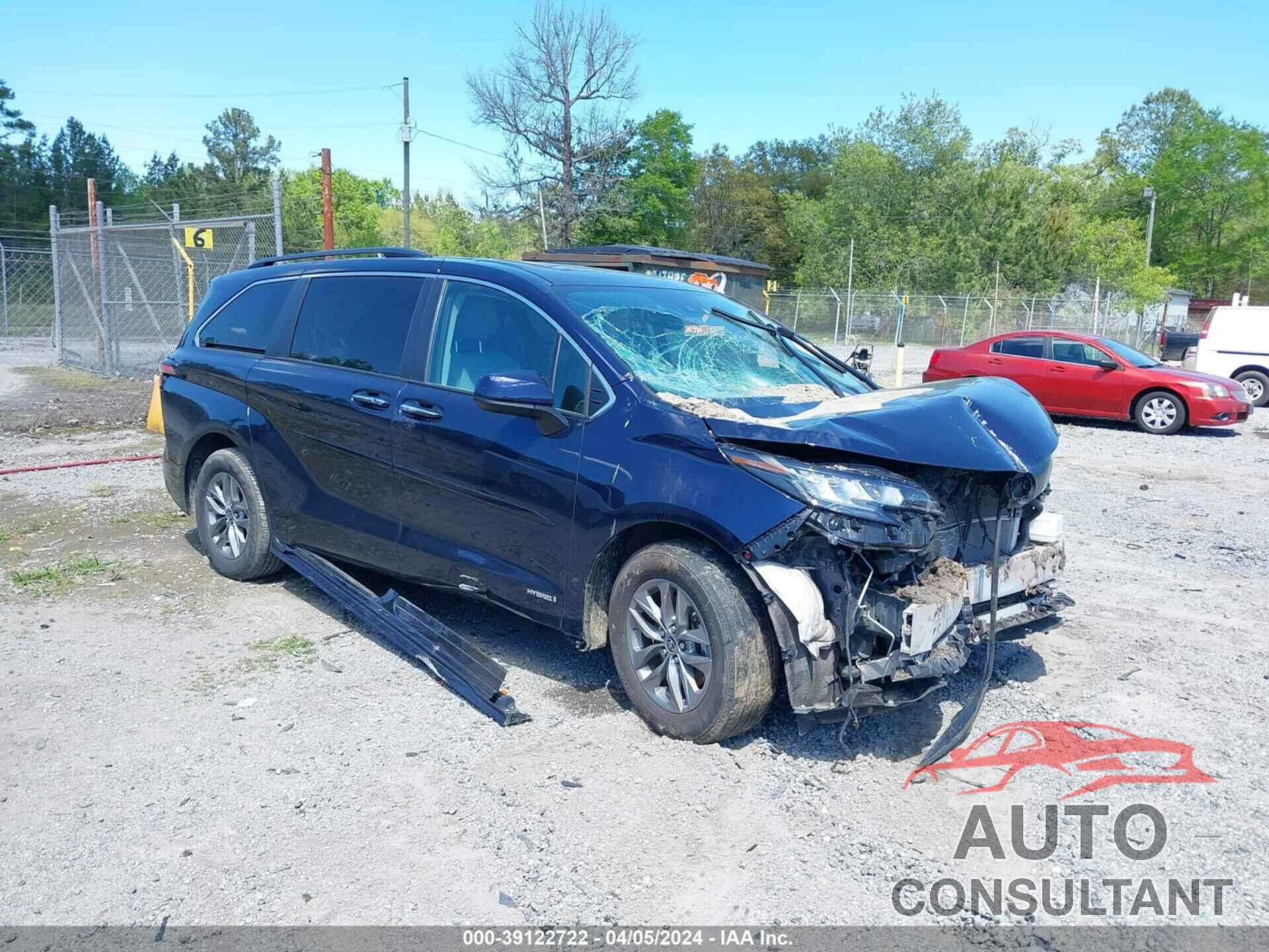 TOYOTA SIENNA 2021 - 5TDJRKECXMS070701