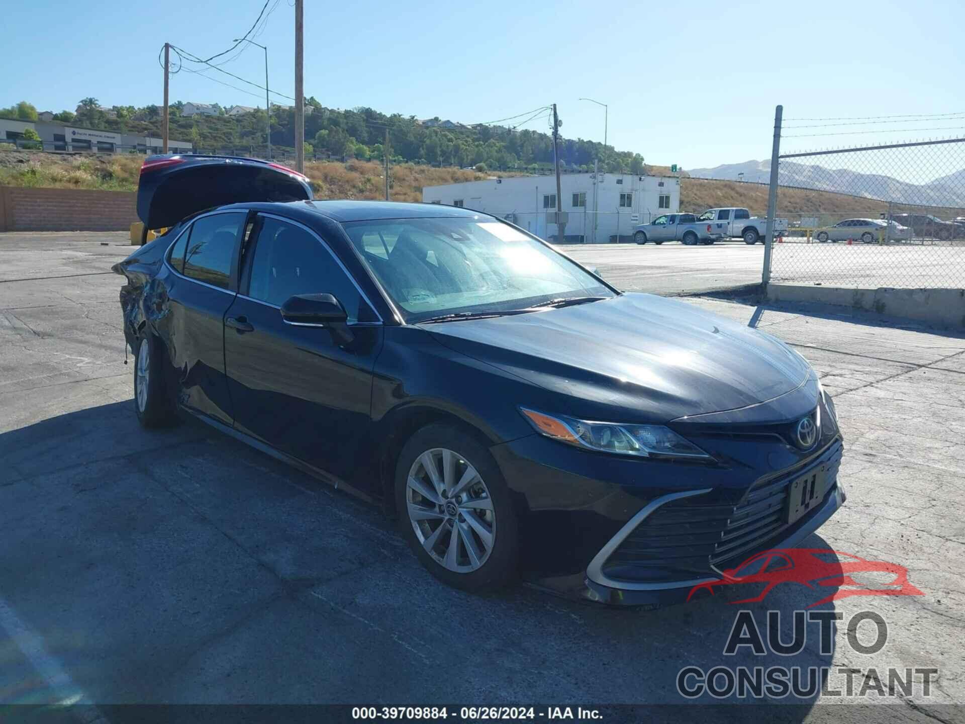 TOYOTA CAMRY 2021 - 4T1R11AK9MU611665