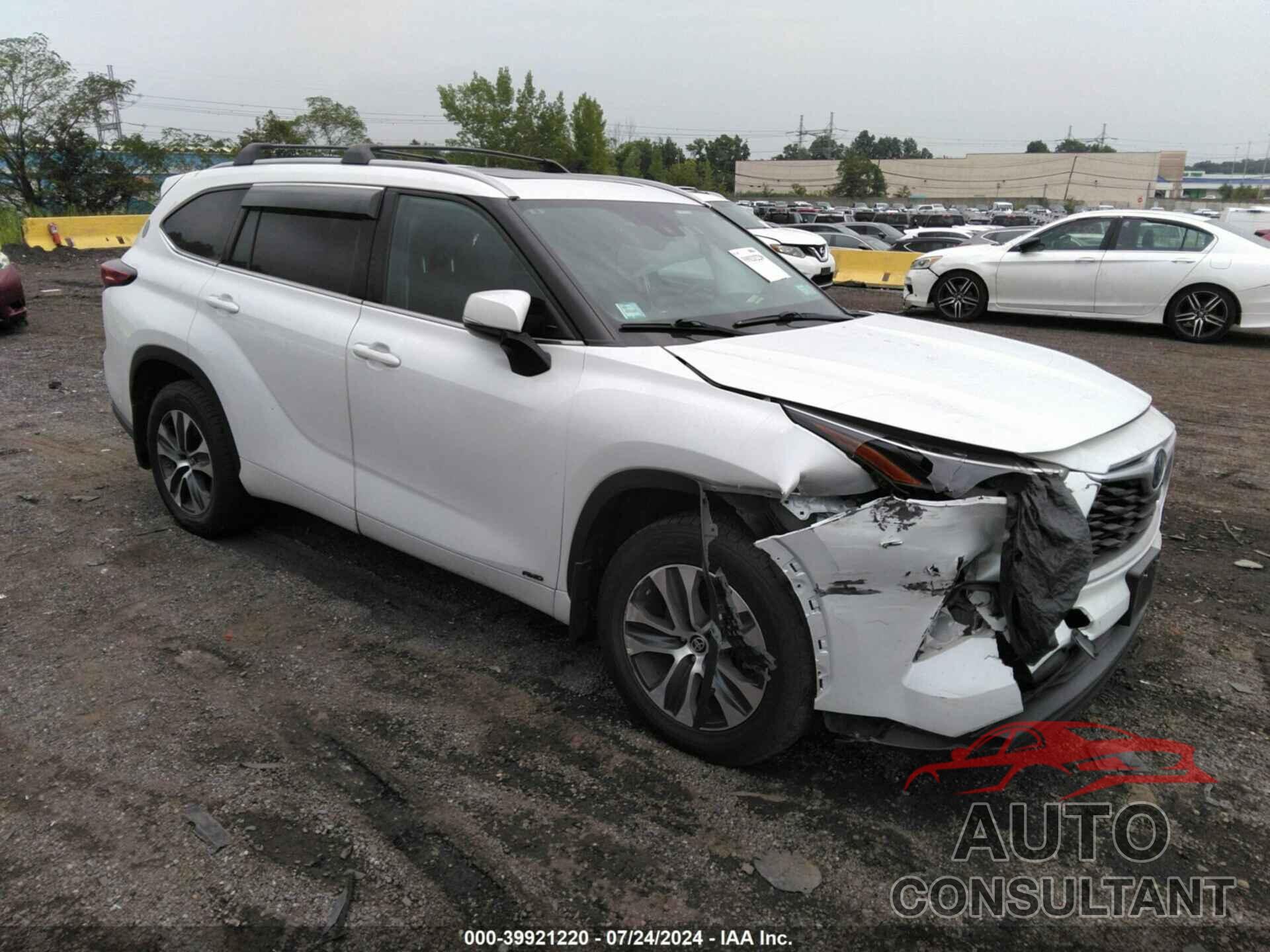 TOYOTA HIGHLANDER 2022 - 5TDGBRCH5NS555061