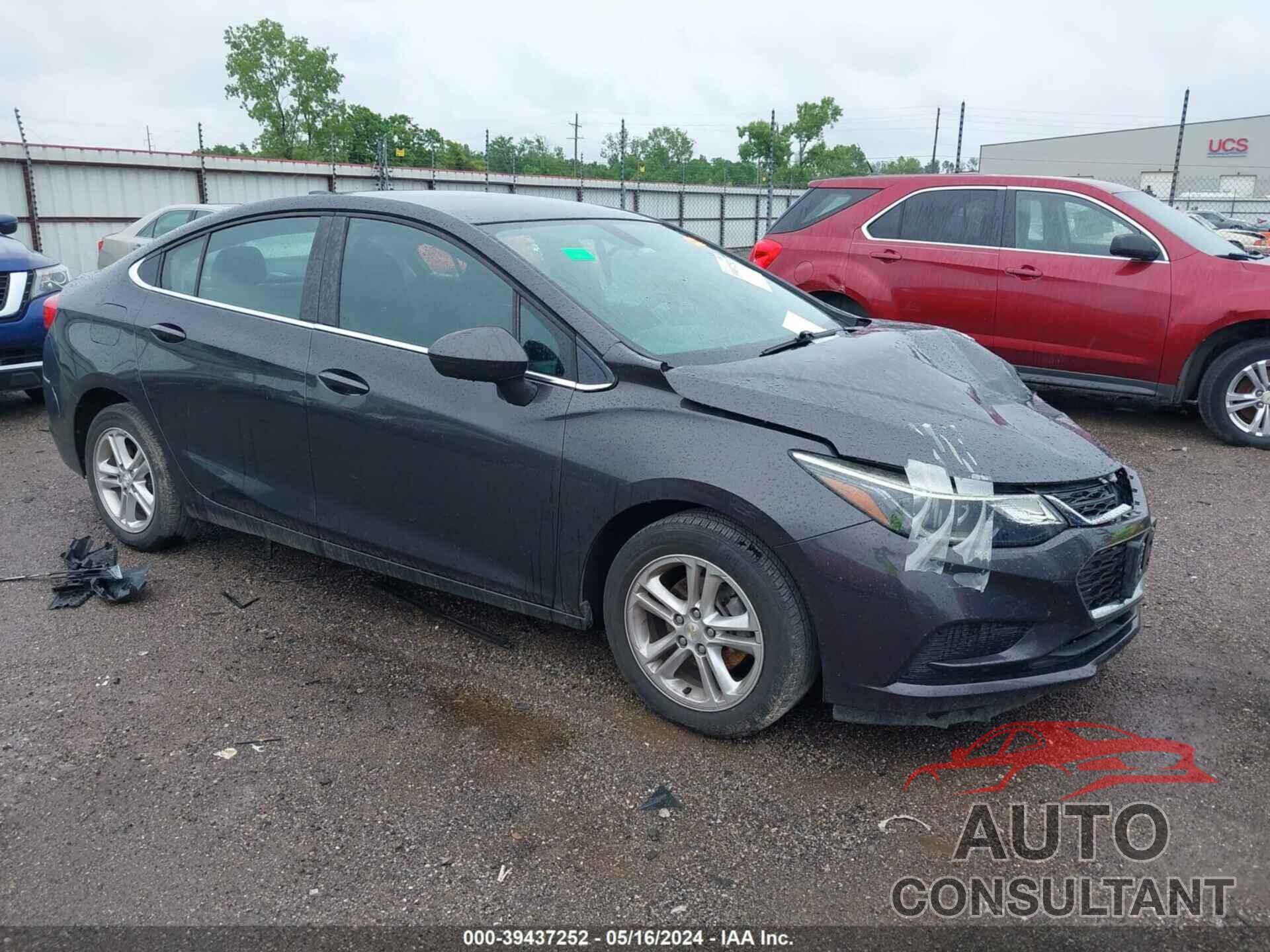 CHEVROLET CRUZE 2017 - 1G1BE5SM3H7109586