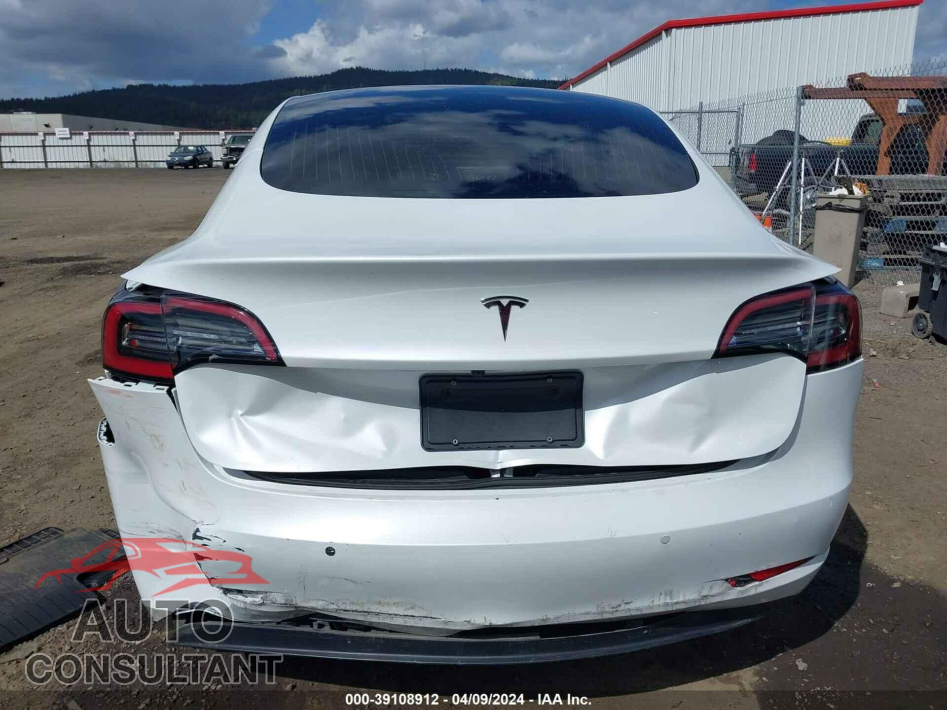 TESLA MODEL 3 2018 - 5YJ3E1EA1JF162177