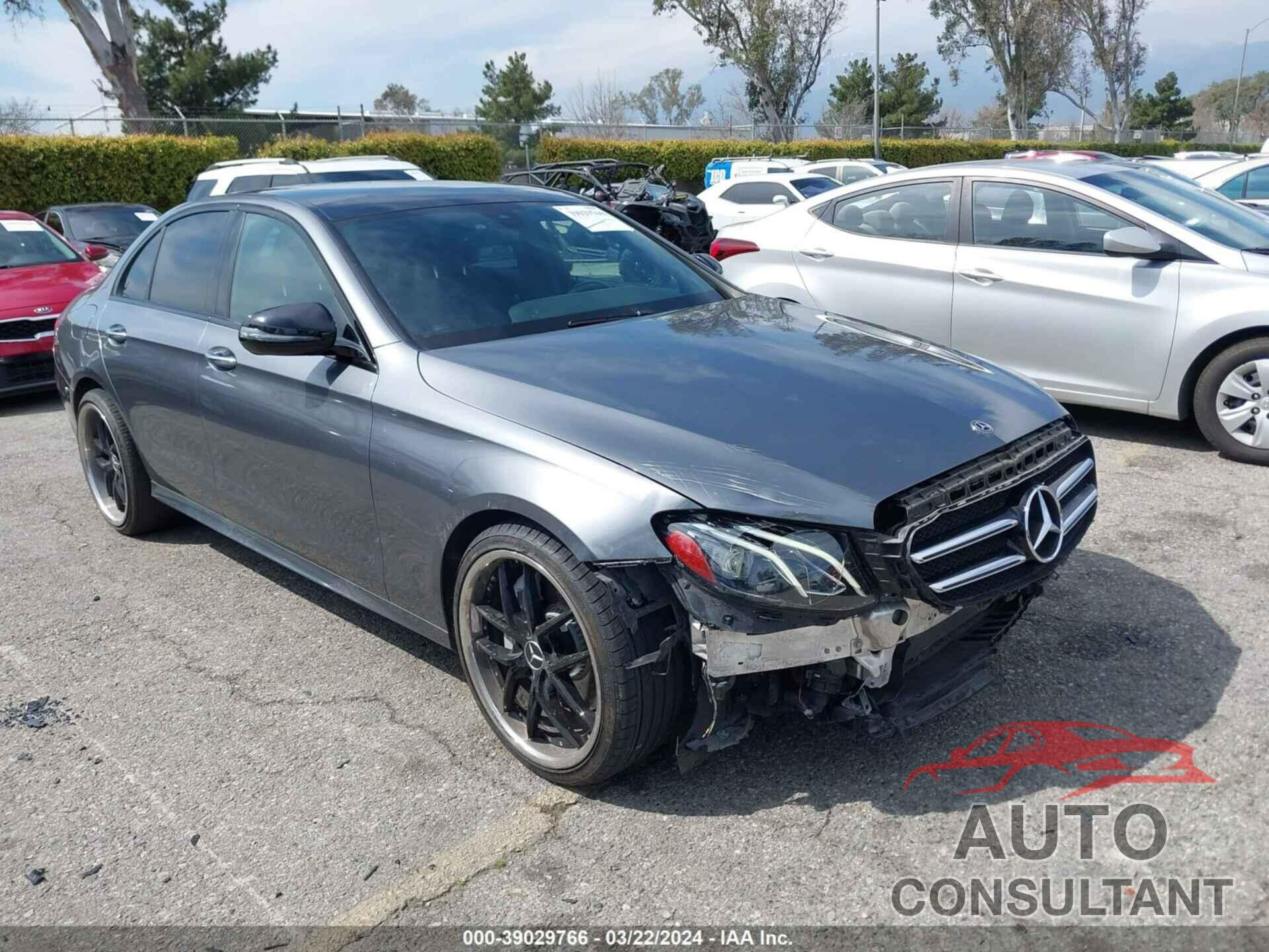 MERCEDES-BENZ E 300 2019 - WDDZF4JB7KA513469