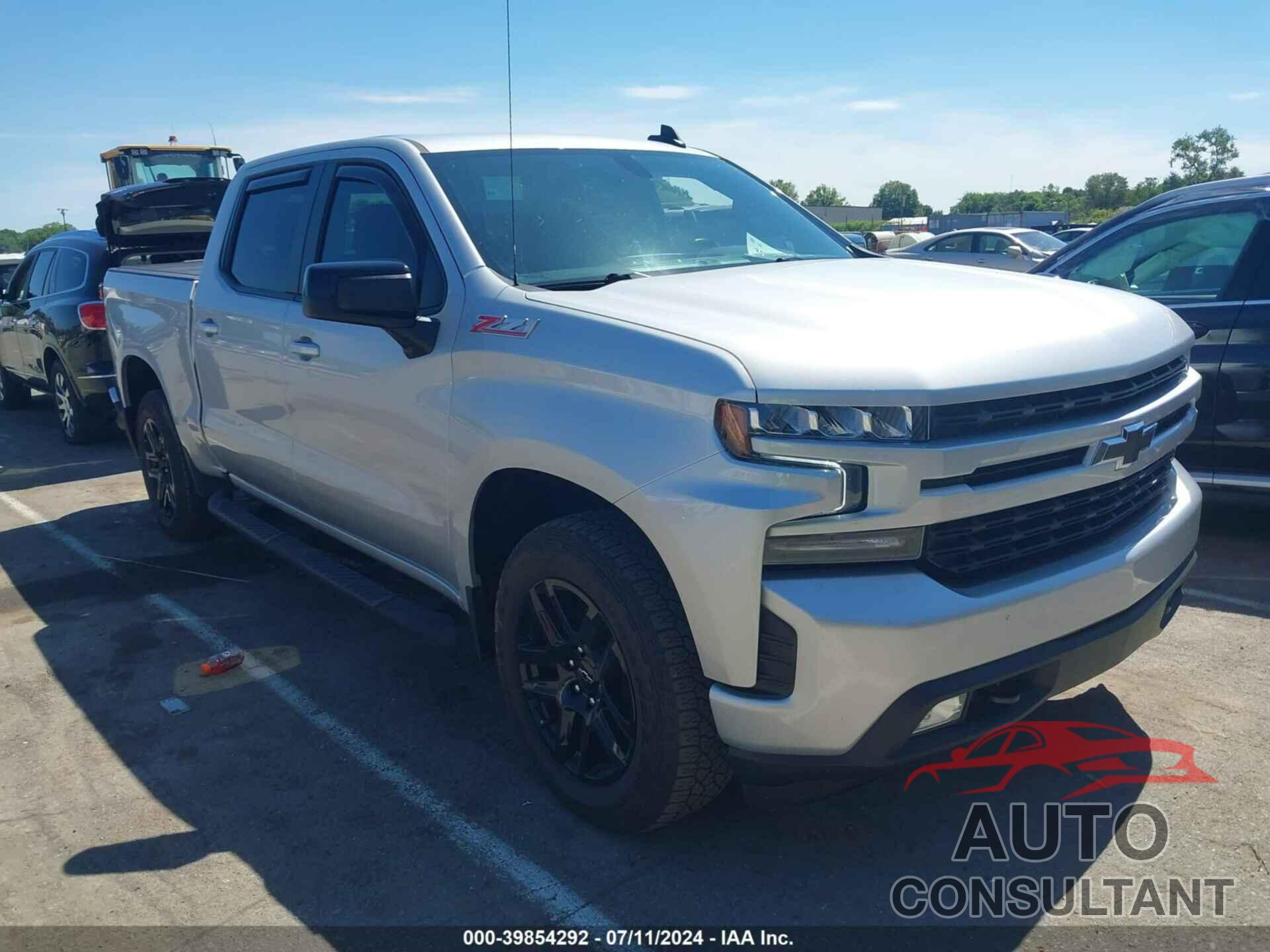 CHEVROLET SILVERADO 1500 2021 - 1GCUYEED5MZ403248
