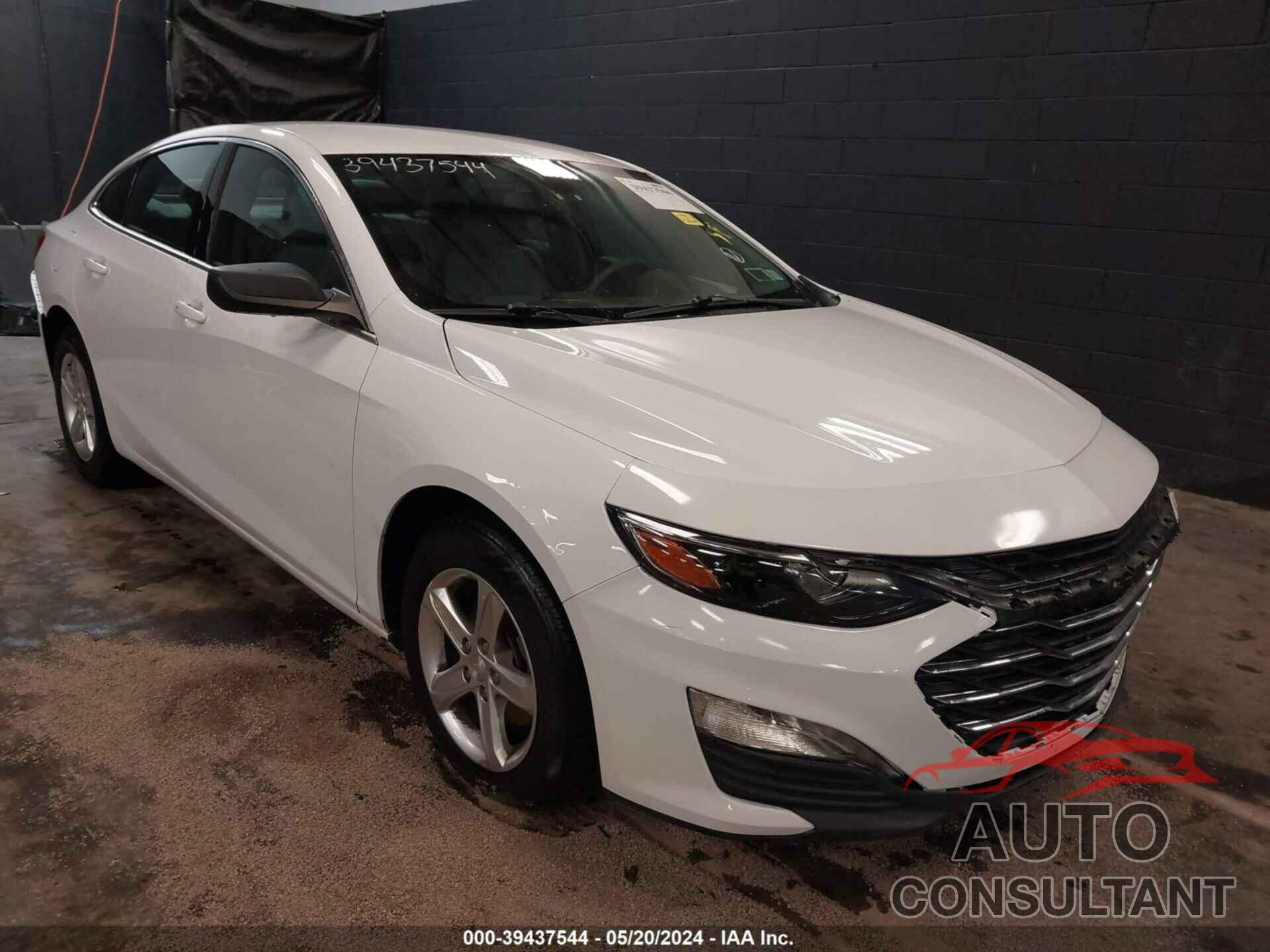 CHEVROLET MALIBU 2019 - 1G1ZC5ST0KF157703