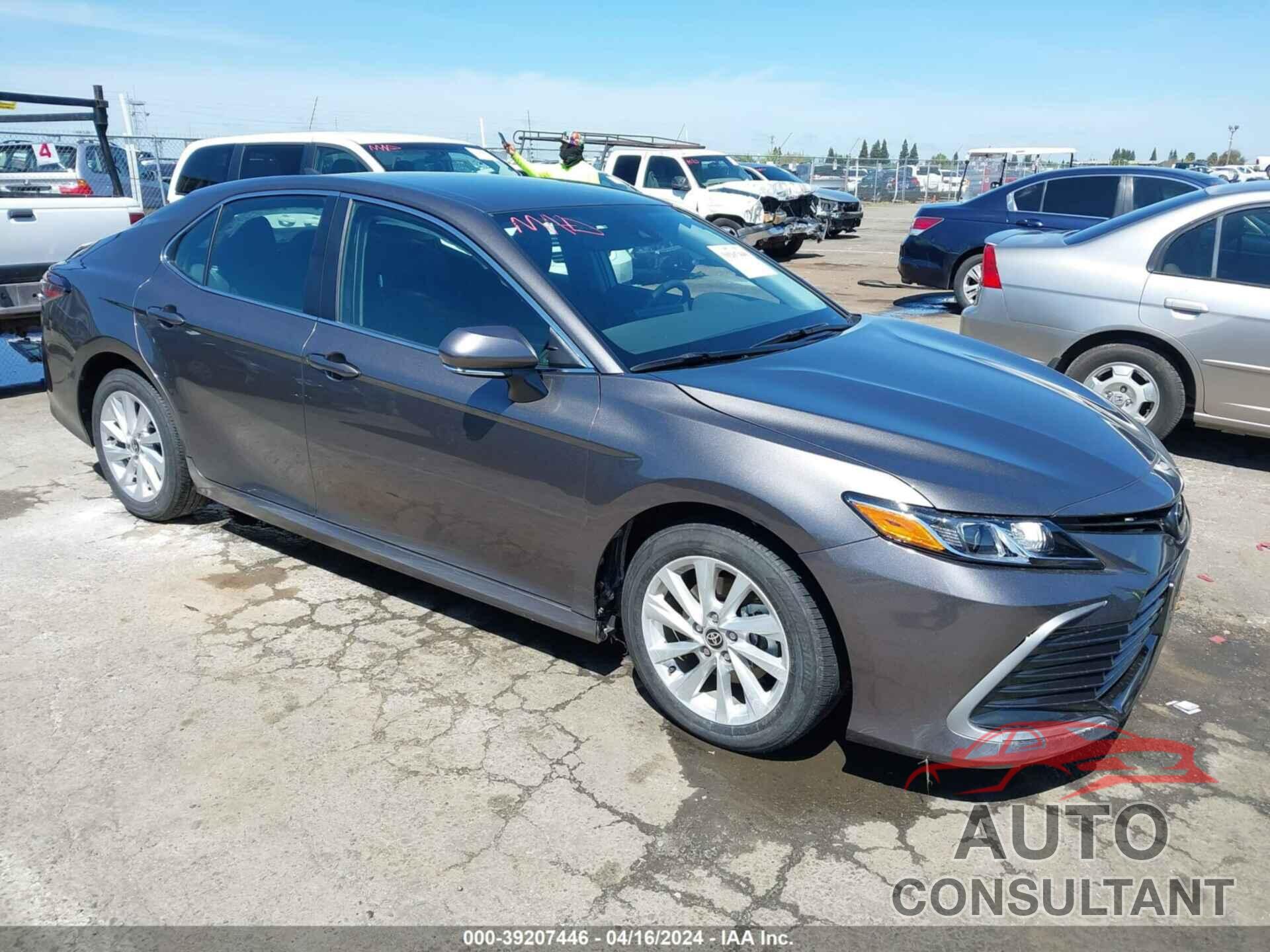 TOYOTA CAMRY 2024 - 4T1R11AK0RU879589