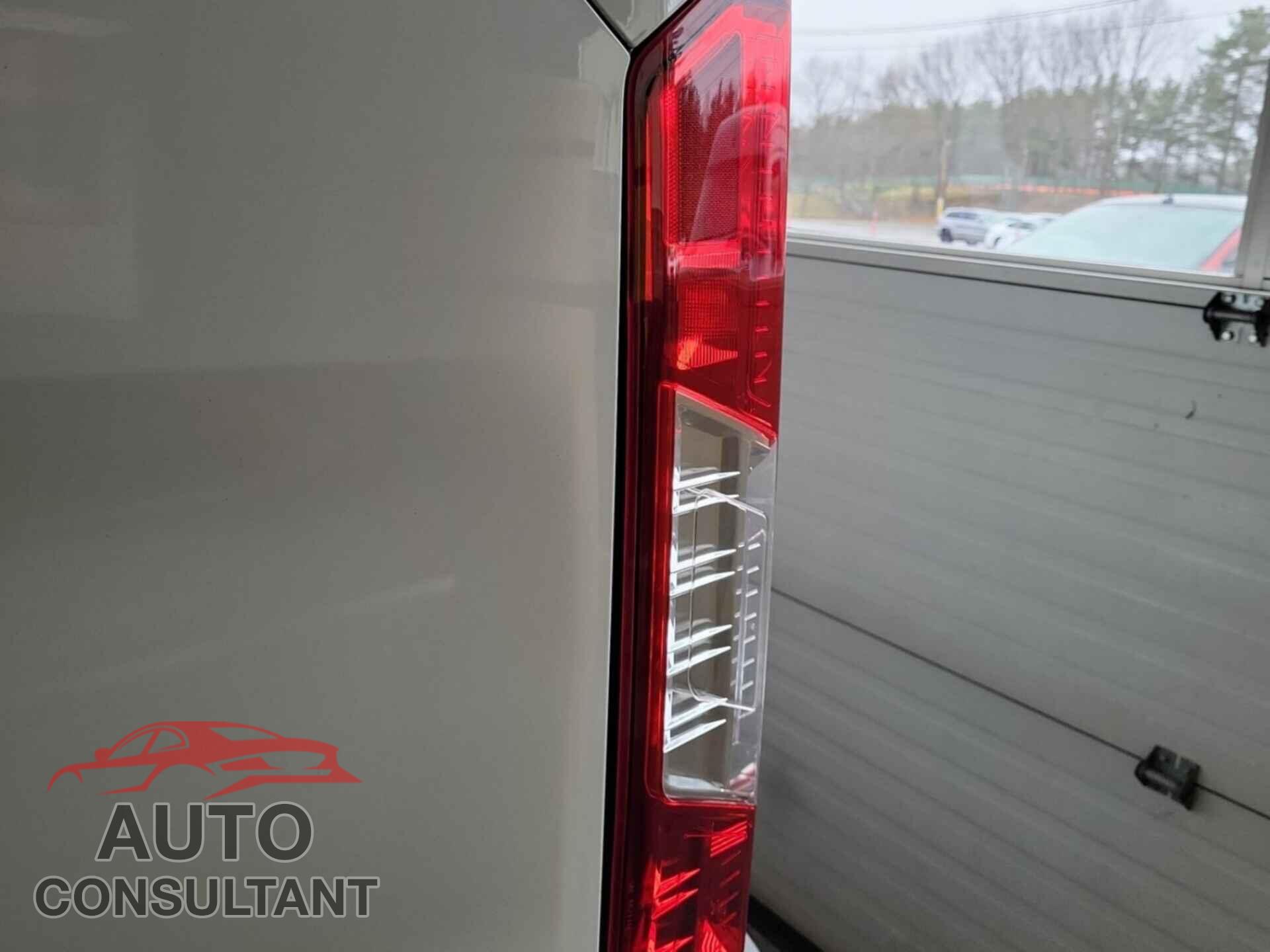 FORD TRANSIT 2019 - 1FTYR2CM3KKB13063