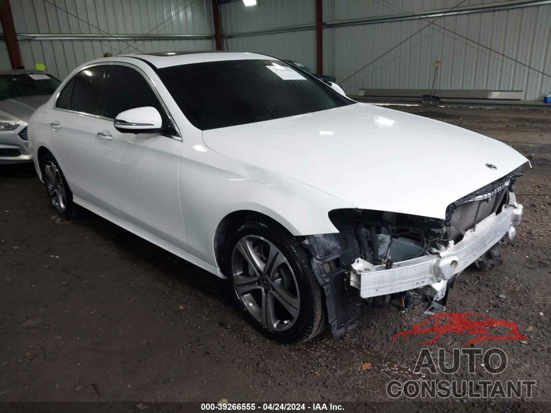 MERCEDES-BENZ E 300 2019 - WDDZF4JB5KA503233