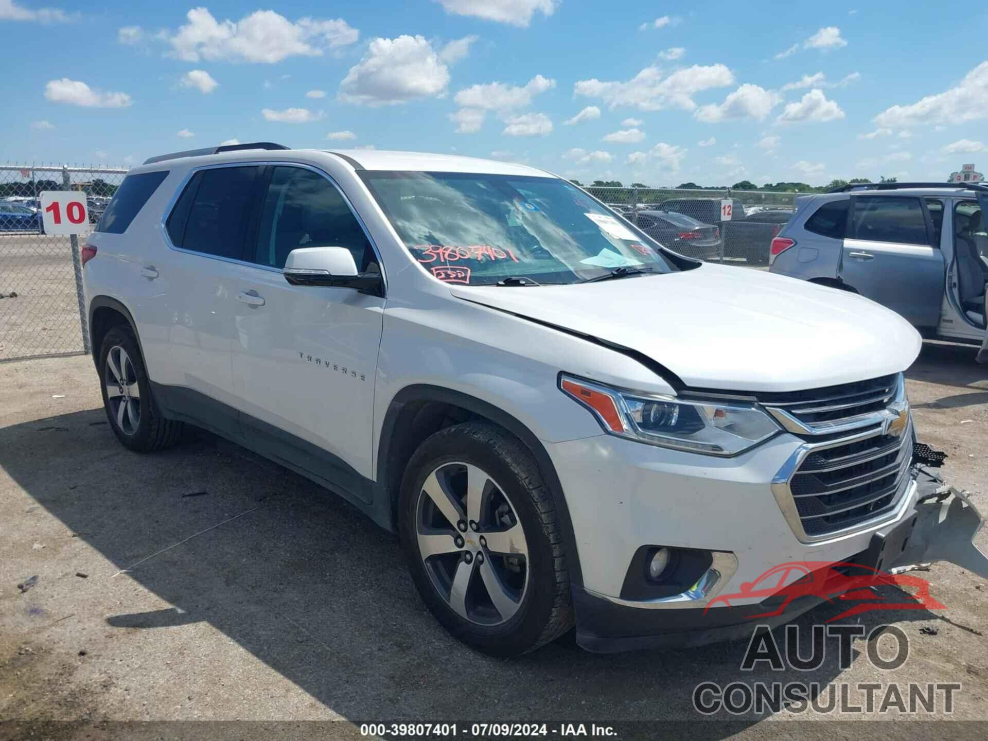 CHEVROLET TRAVERSE 2018 - 1GNERHKW7JJ199398