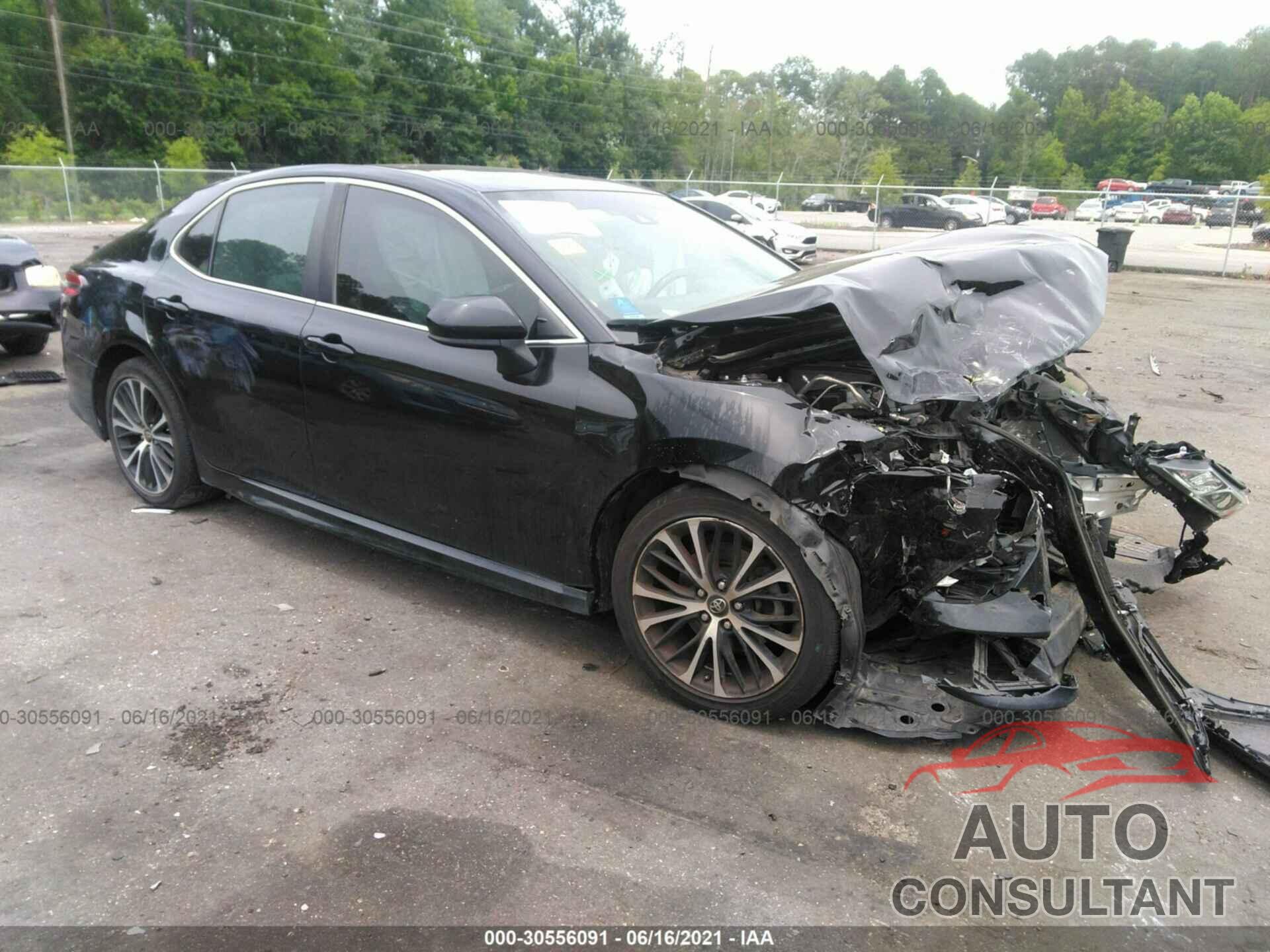 TOYOTA CAMRY 2018 - 4T1B11HK7JU603275