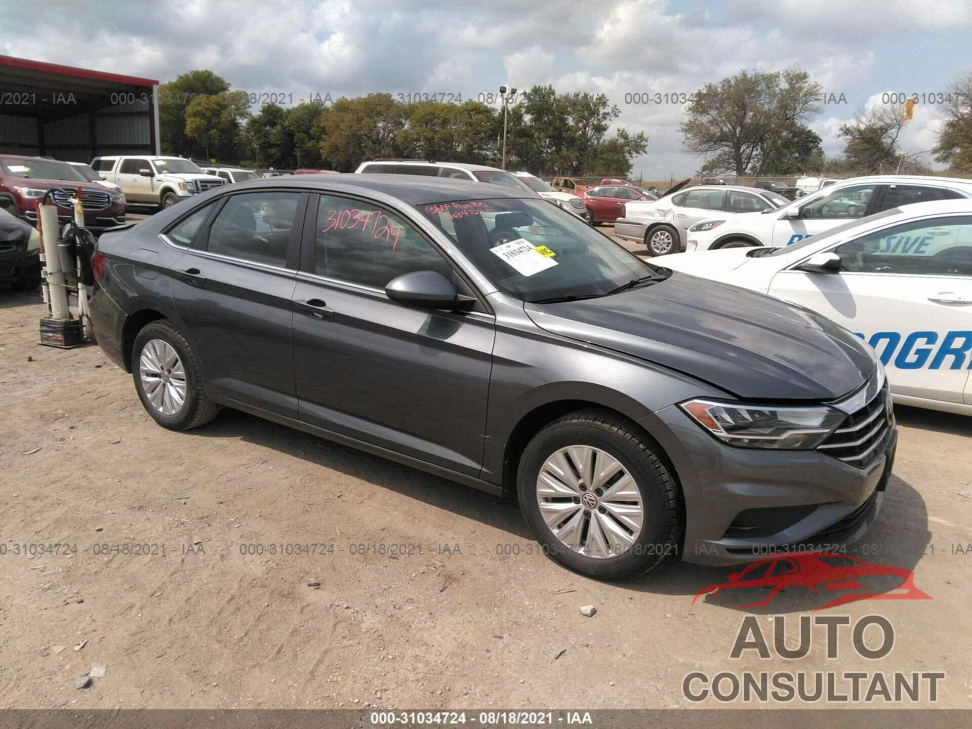 VOLKSWAGEN JETTA 2019 - 3VWN57BUXKM093834