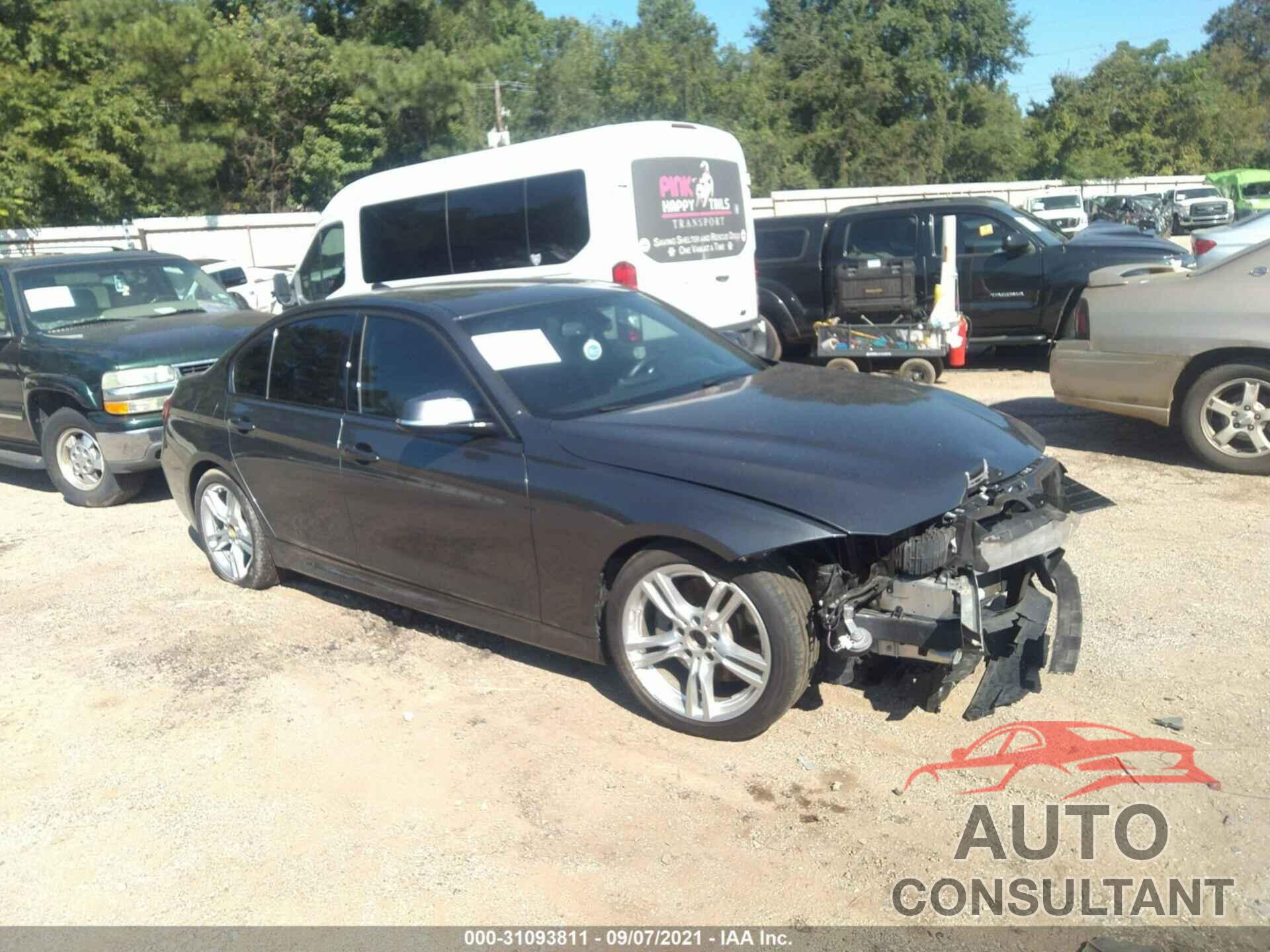 BMW 3 SERIES 2018 - WBA8B9C56JEE82664
