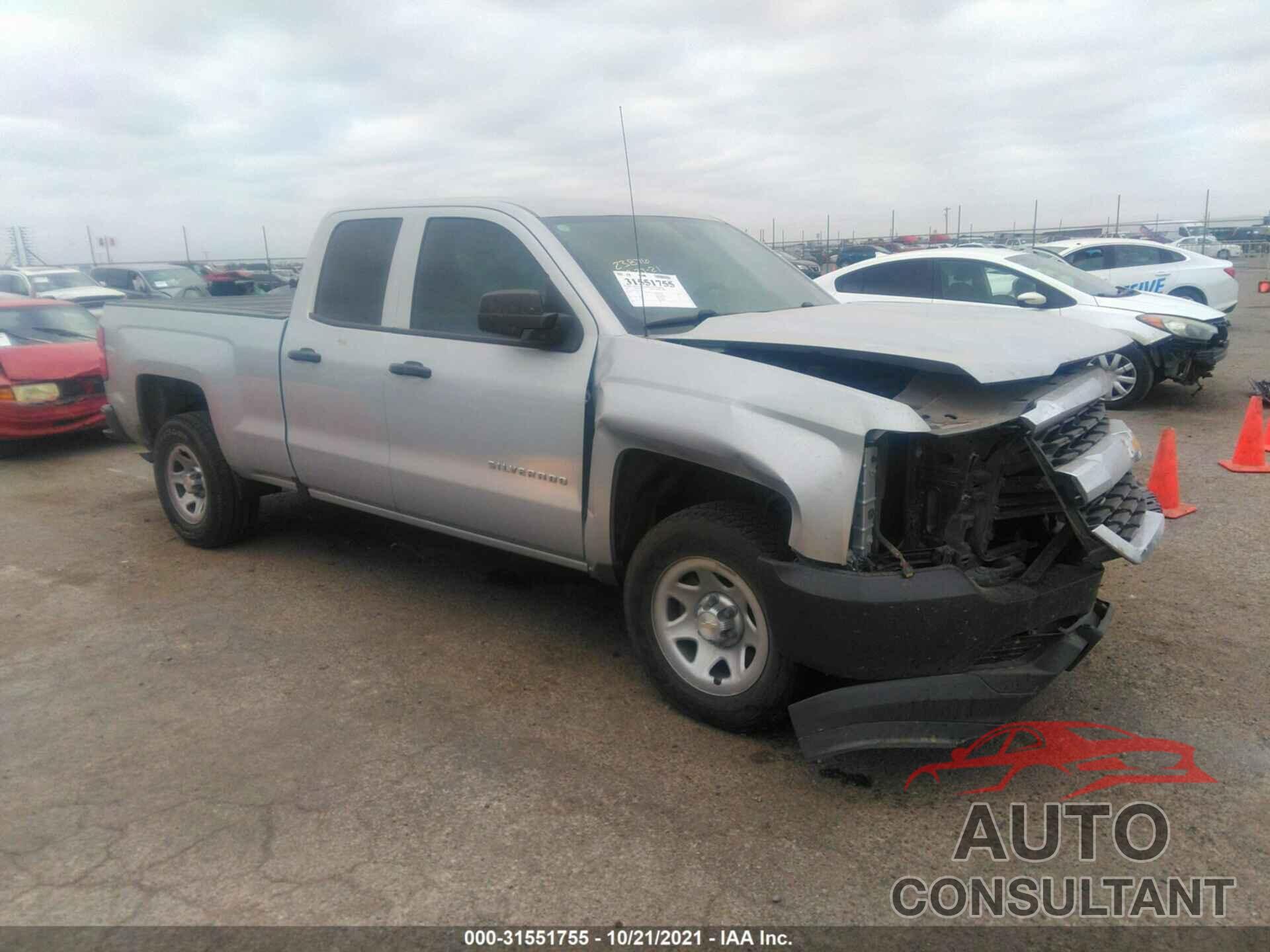 CHEVROLET SILVERADO 1500 2018 - 1GCRCNEH5JZ199263