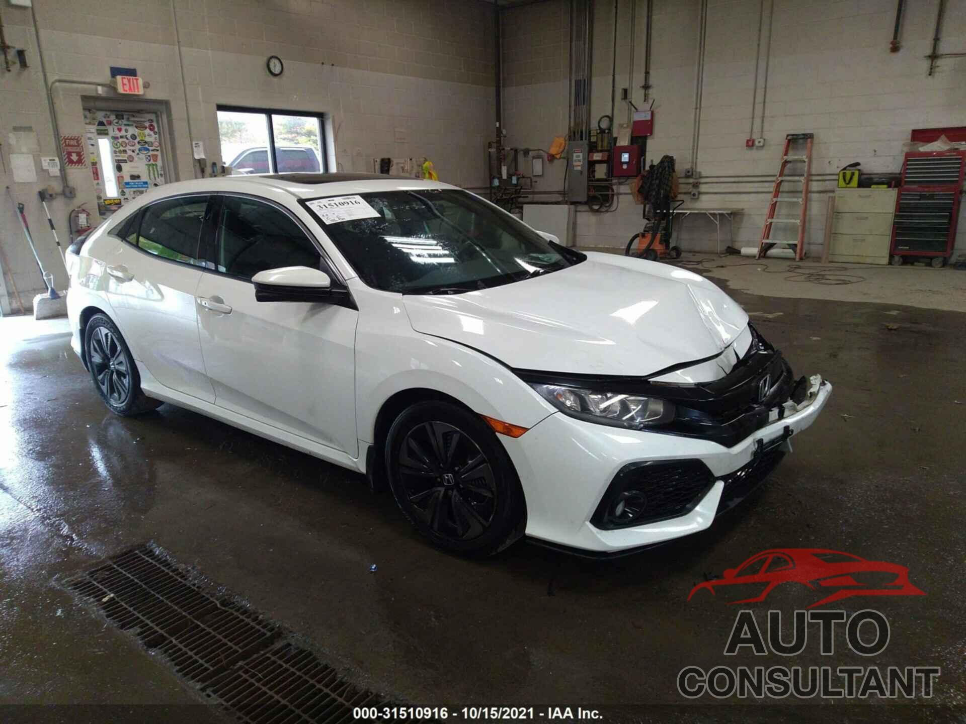HONDA CIVIC HATCHBACK 2017 - SHHFK7H58HU210239