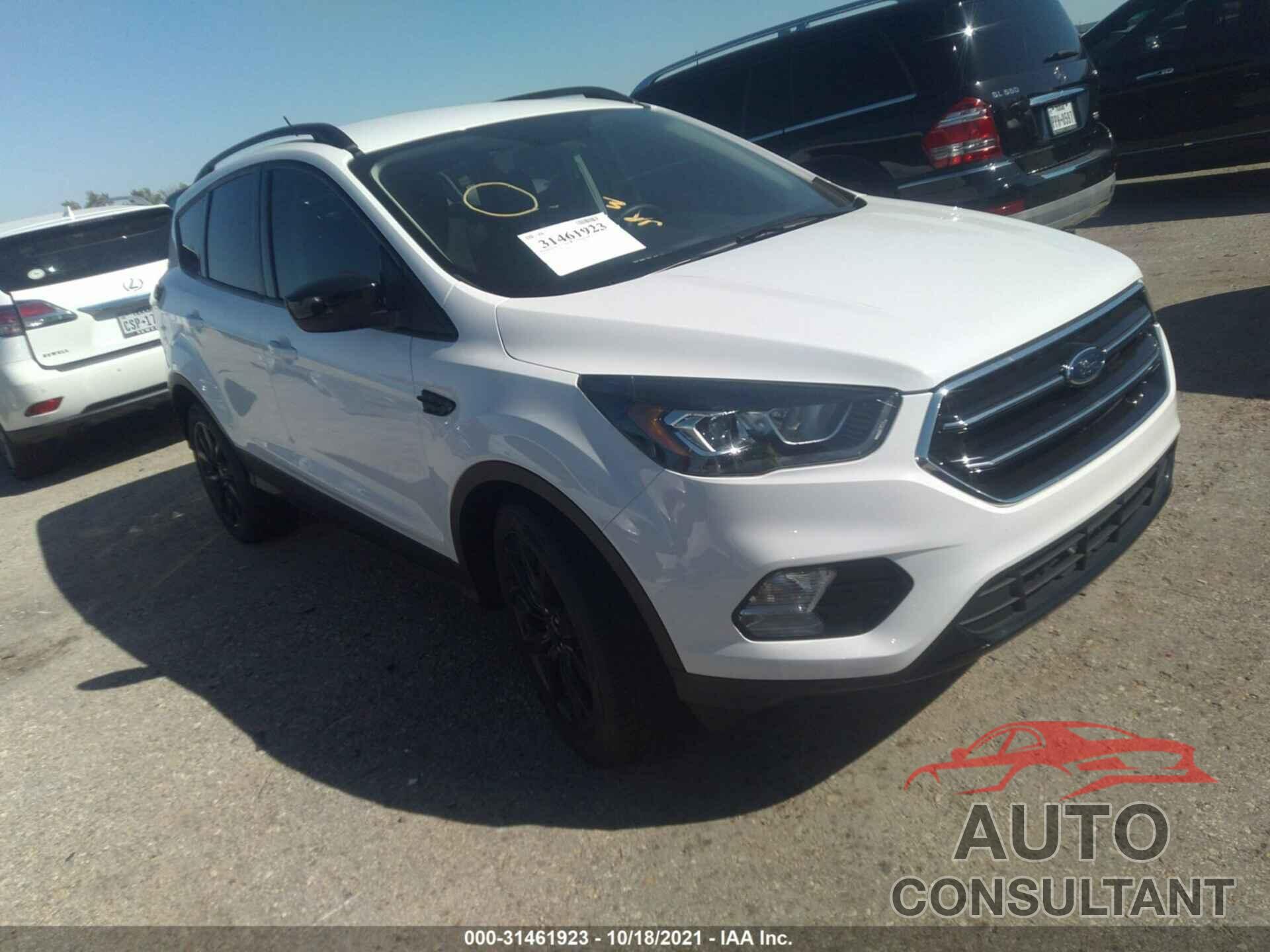 FORD ESCAPE 2018 - 1FMCU0GD7JUA52287