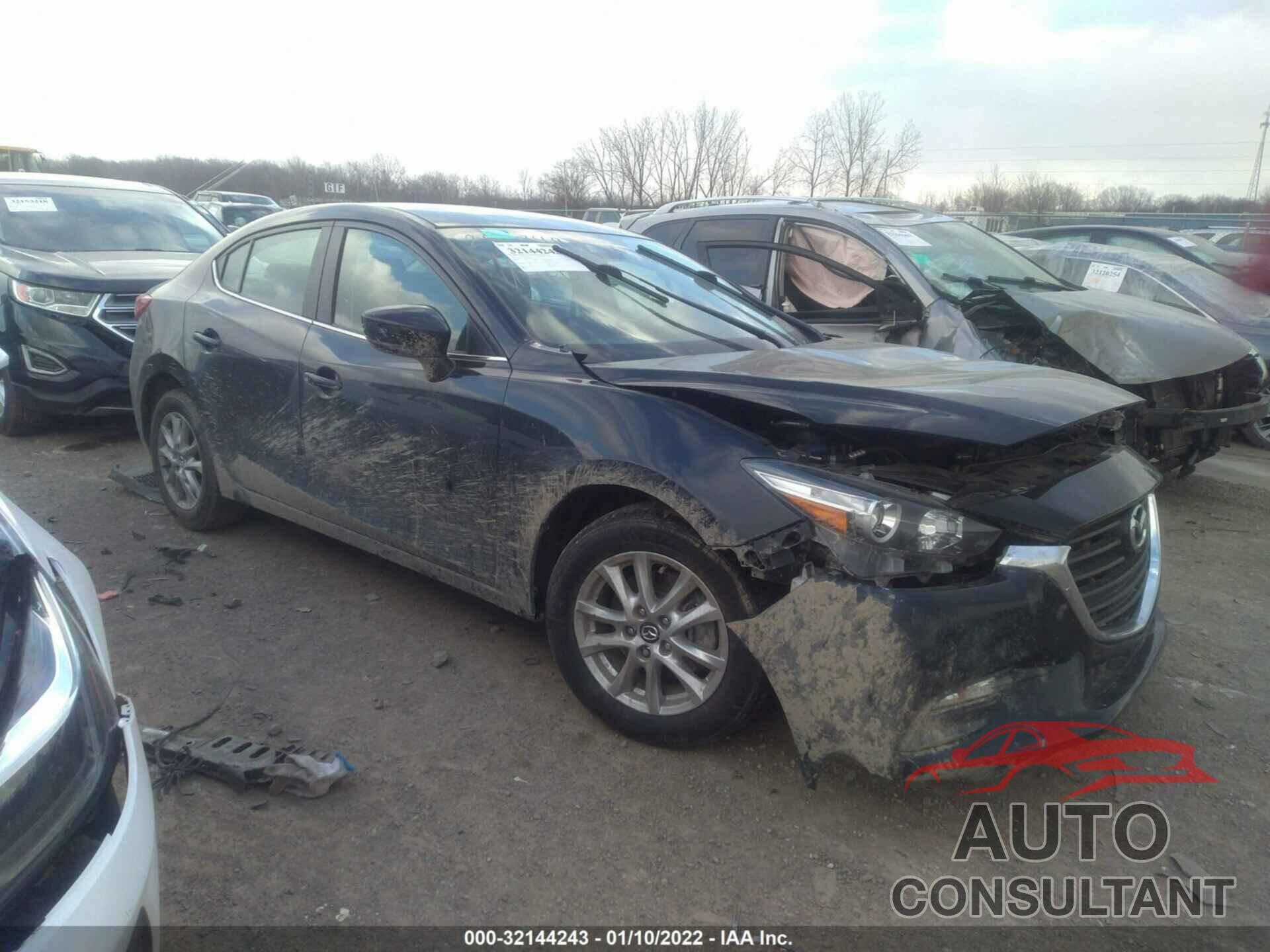 MAZDA MAZDA3 4-DOOR 2018 - 3MZBN1U75JM238381