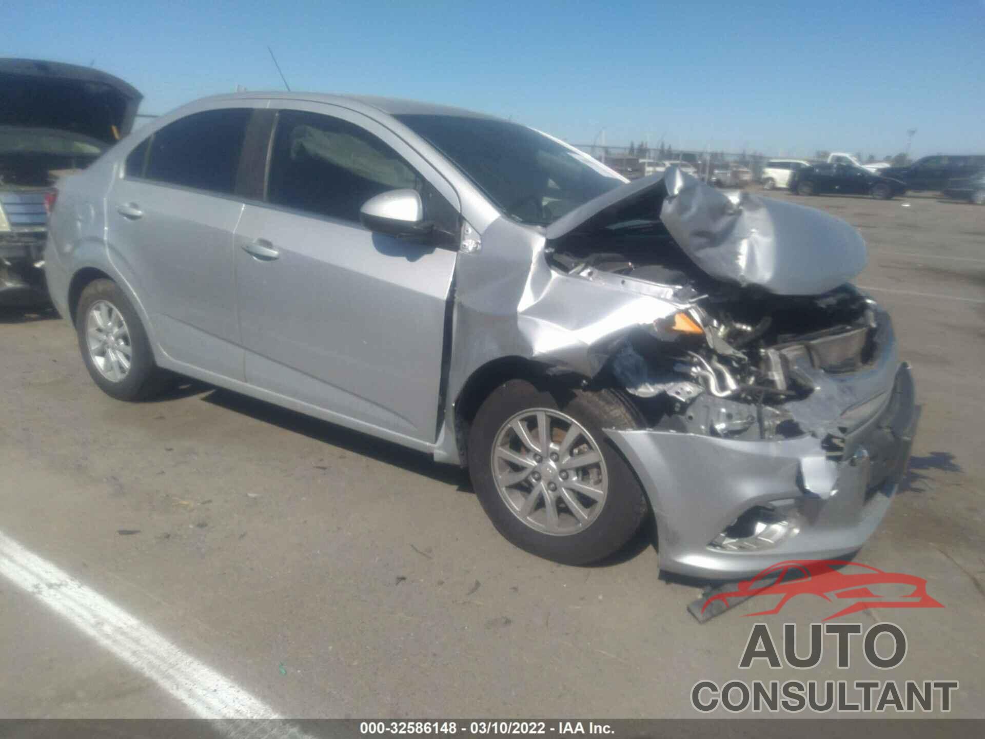 CHEVROLET SONIC 2018 - 1G1JD5SB8J4115243