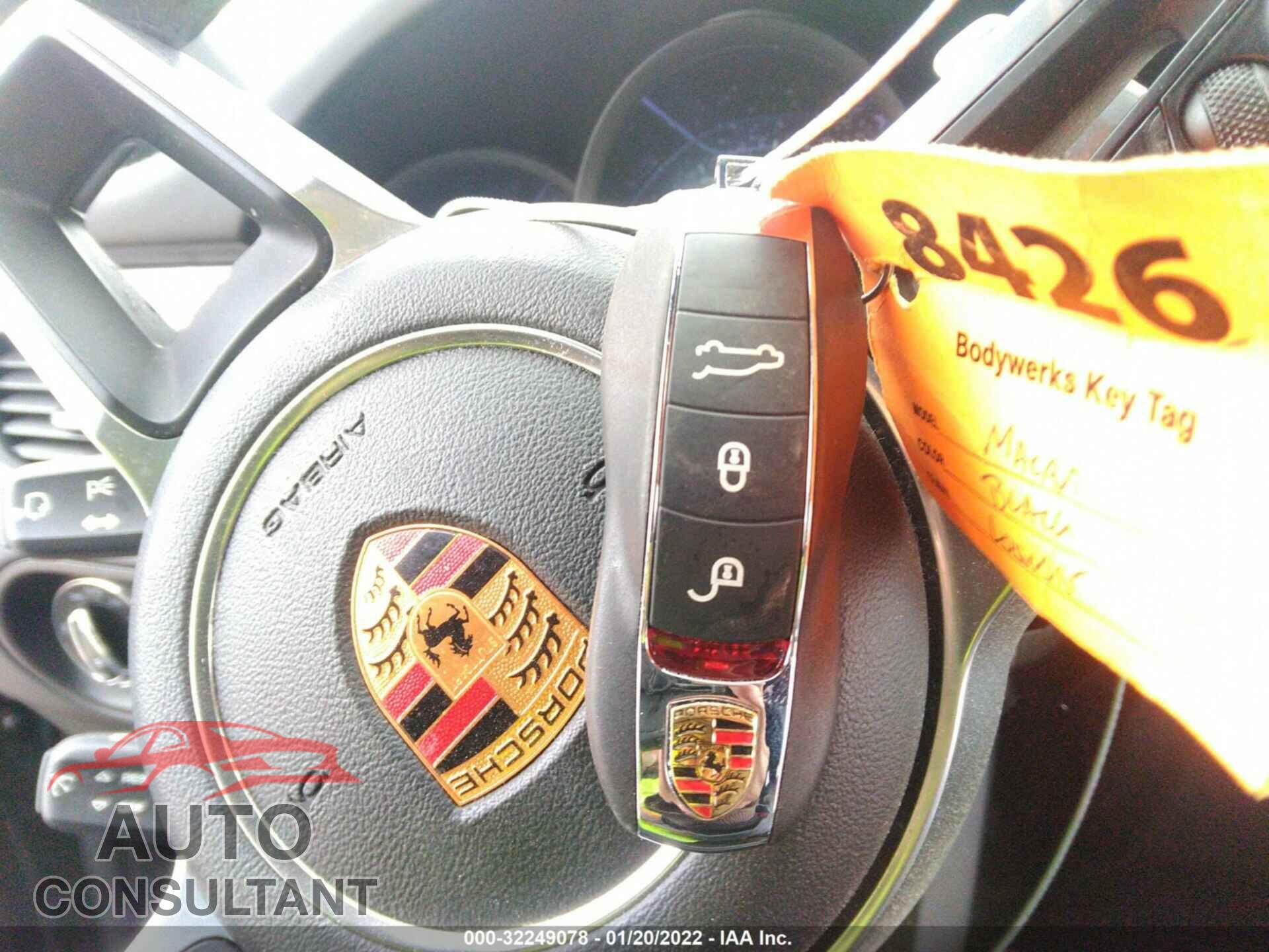 PORSCHE MACAN 2018 - WP1AA2A59JLB20448