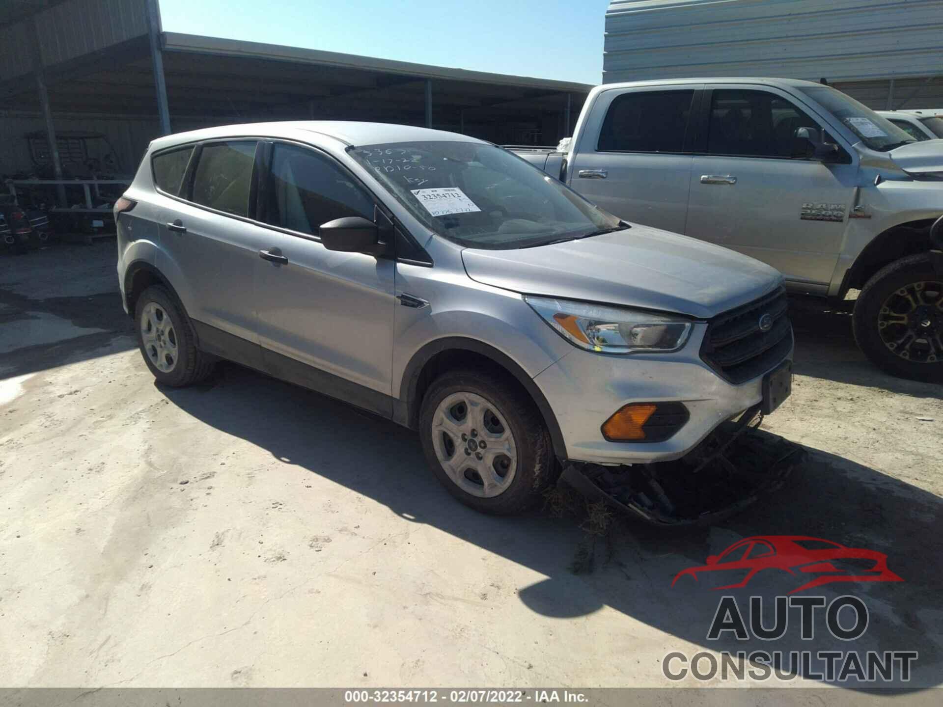 FORD ESCAPE 2017 - 1FMCU0F76HUE35367
