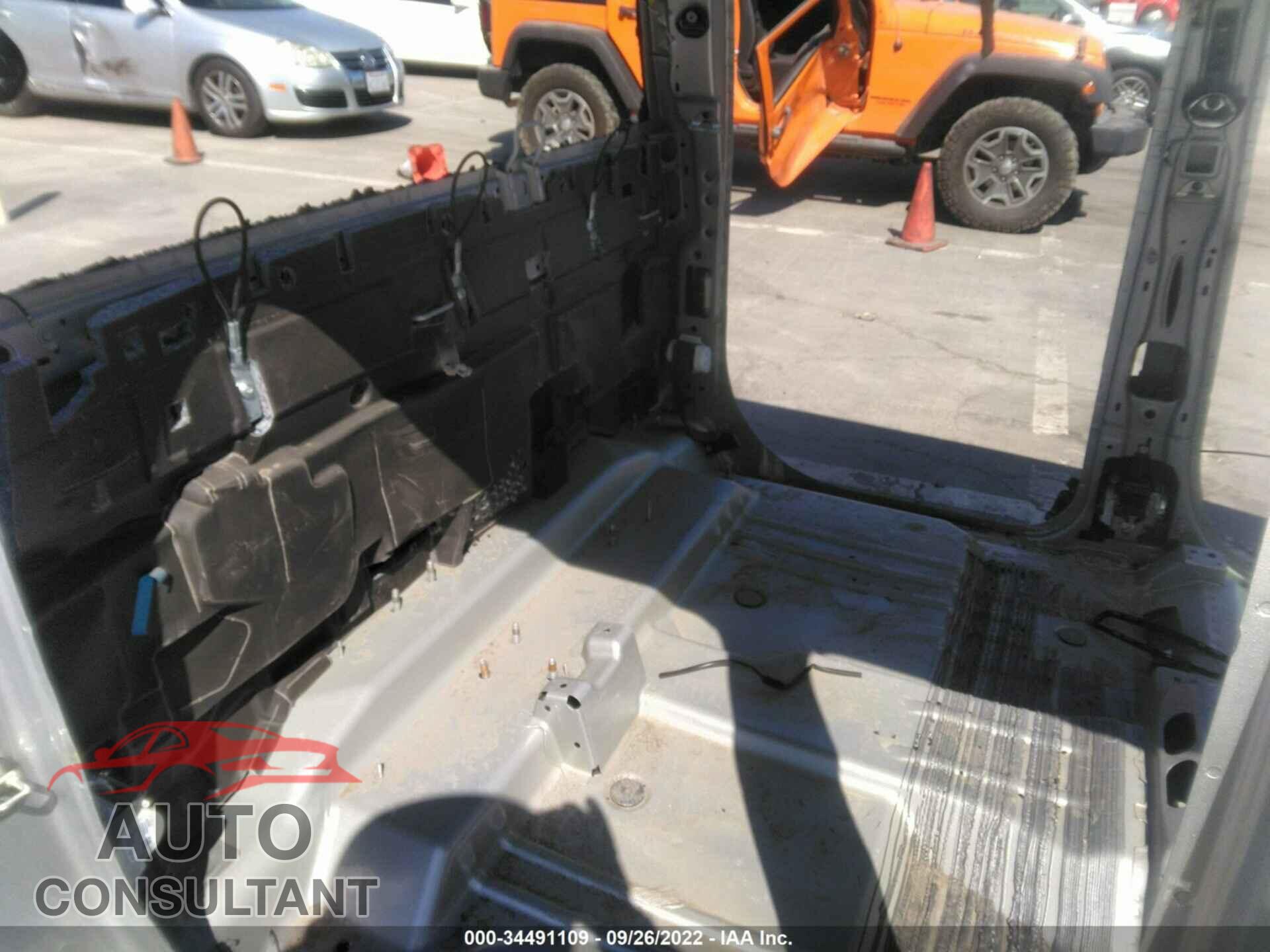 CHEVROLET SILVERADO 1500 2018 - 3GCPCREC7JG208564