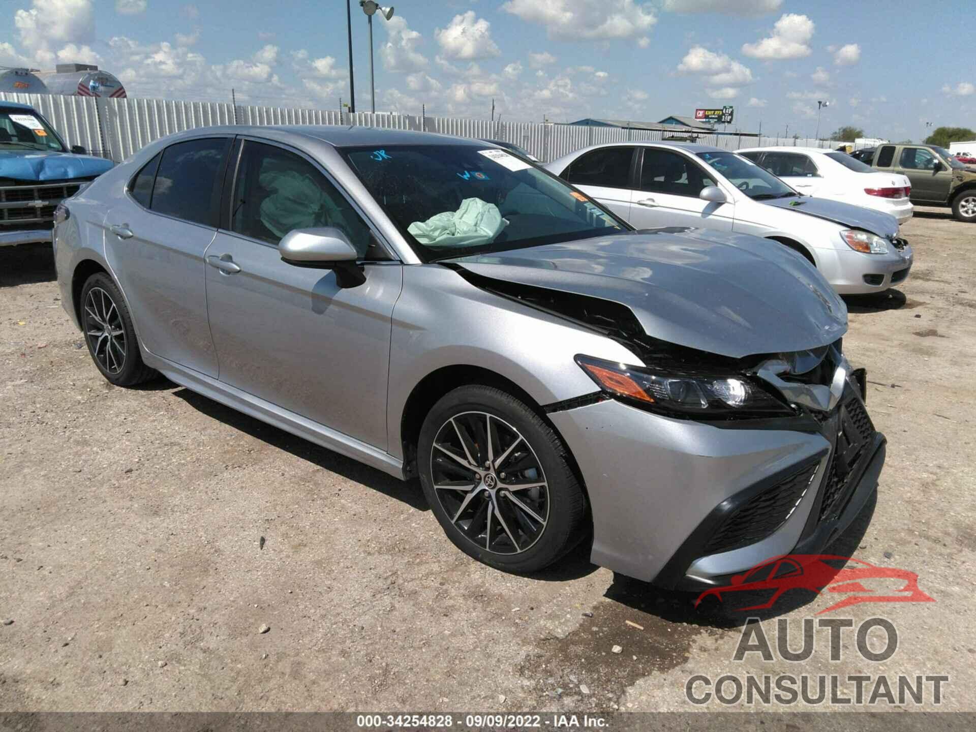 TOYOTA CAMRY 2021 - 4T1G11AKXMU548812