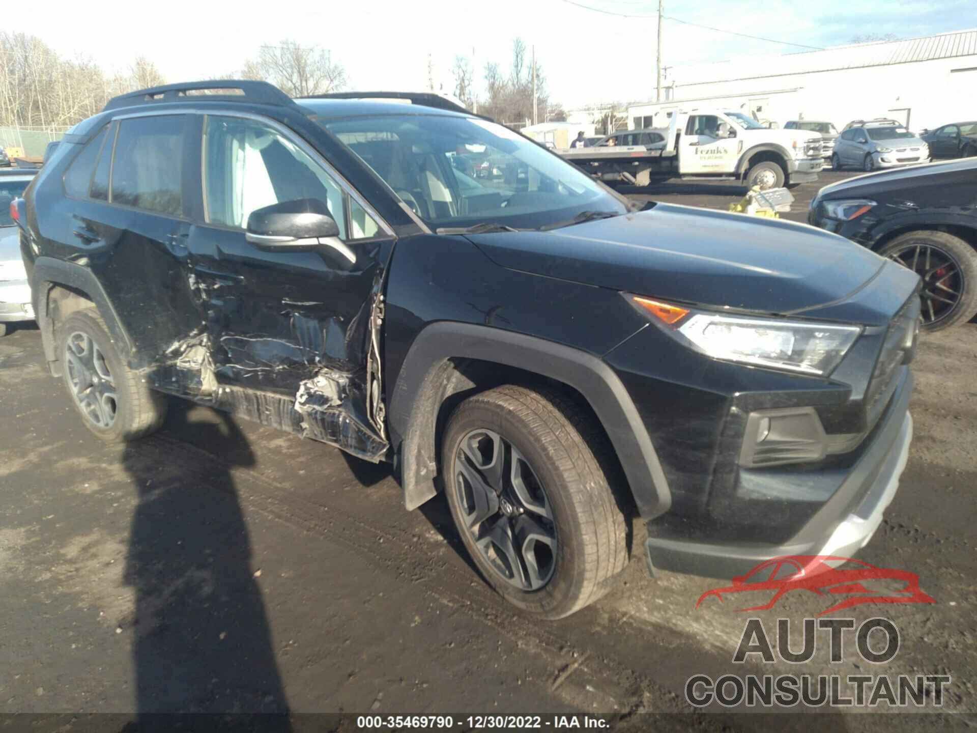 TOYOTA RAV4 2019 - 2T3J1RFV7KW012265