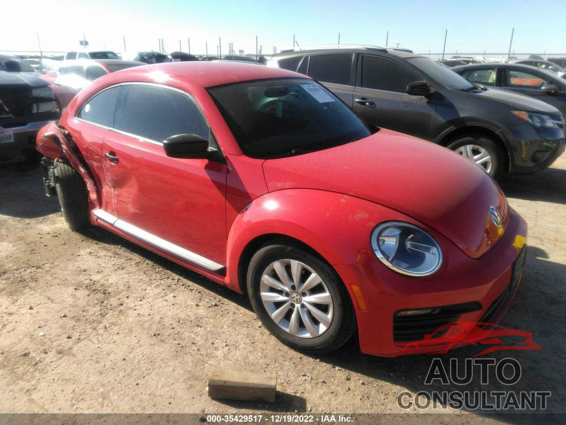 VOLKSWAGEN BEETLE 2018 - 3VWFD7AT8JM718231