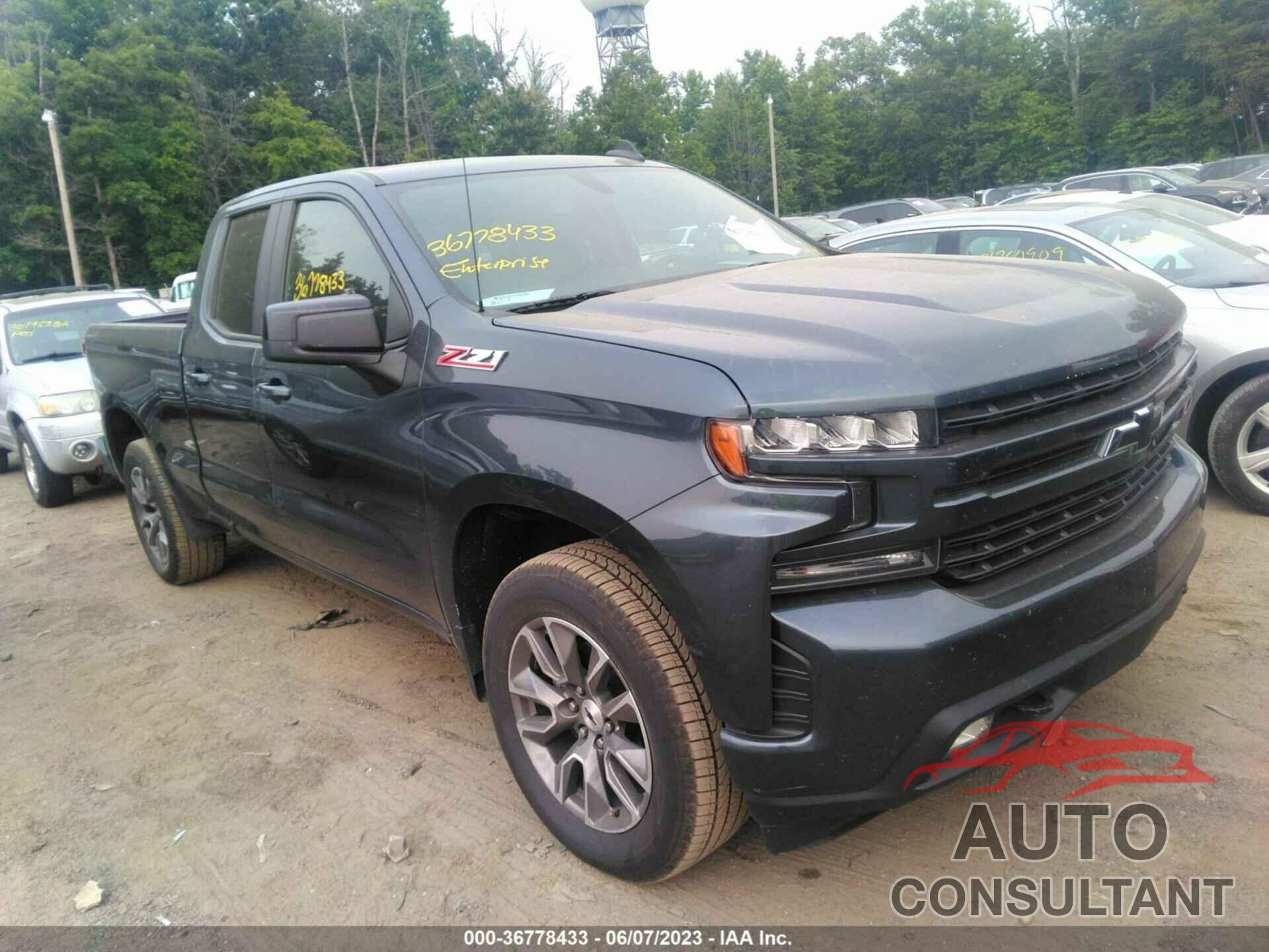CHEVROLET SILVERADO 1500 2019 - 1GCRYEED1KZ184615