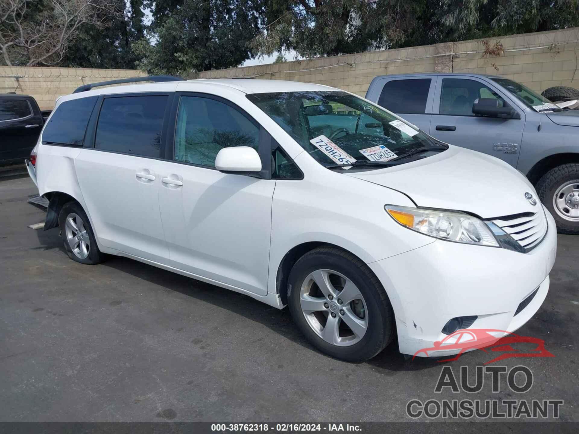 TOYOTA SIENNA 2017 - 5TDKZ3DC8HS878997