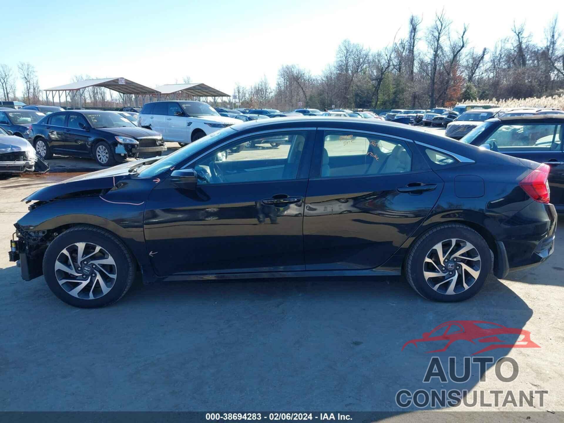 HONDA CIVIC 2018 - 2HGFC2F83JH517706